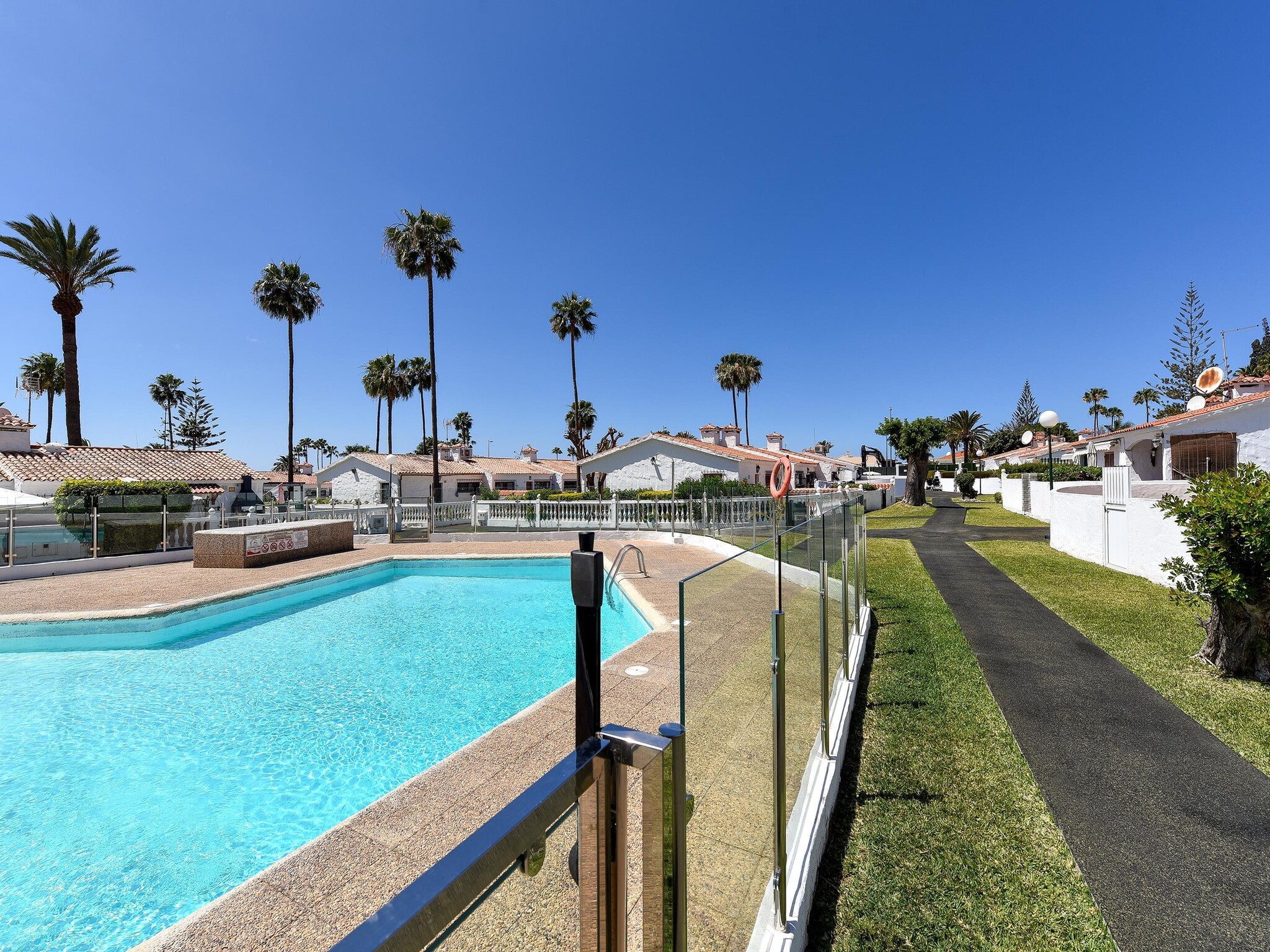 Apartment Santa Barbara EMC2