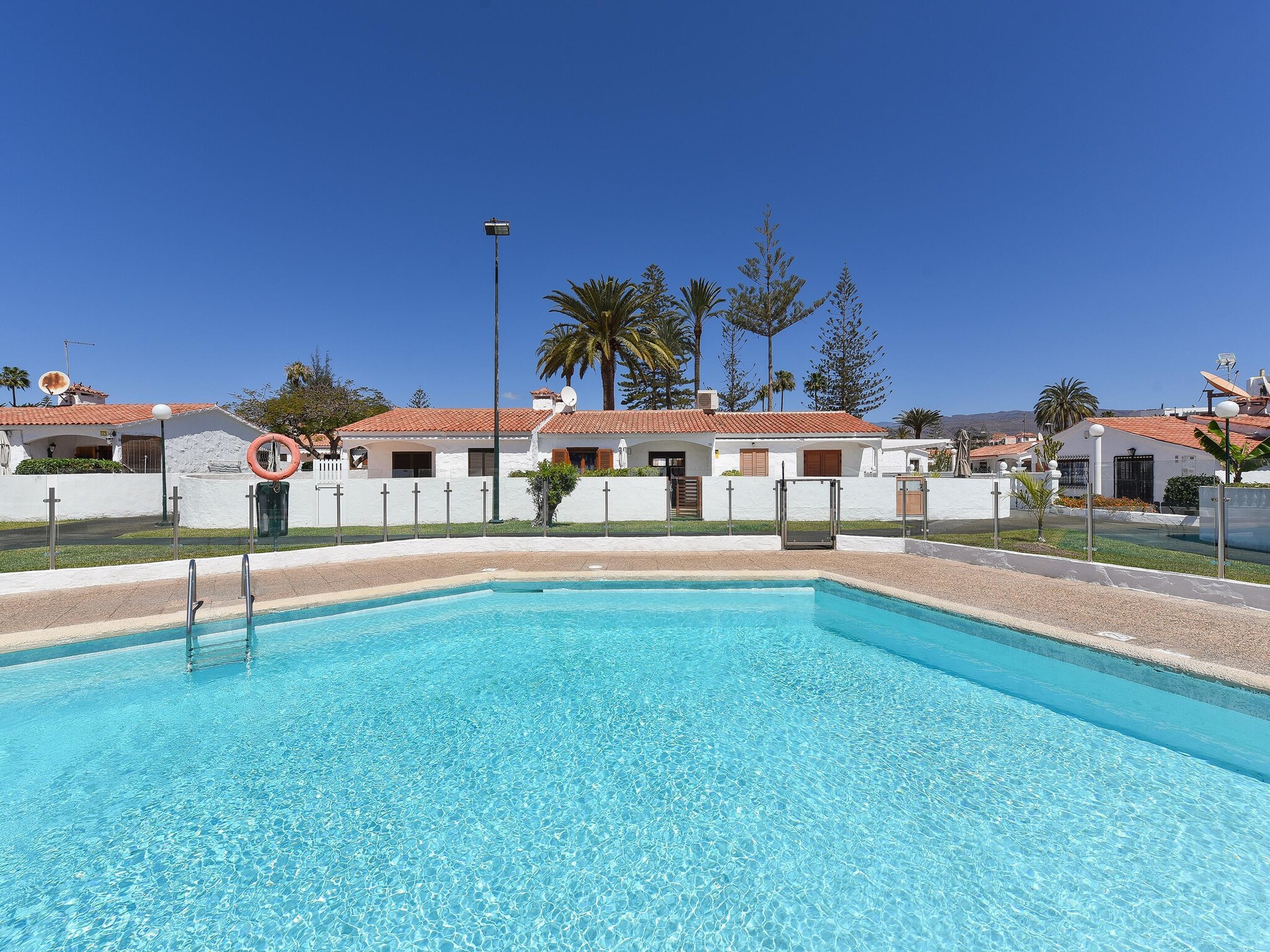 Apartment Santa Barbara EMC2