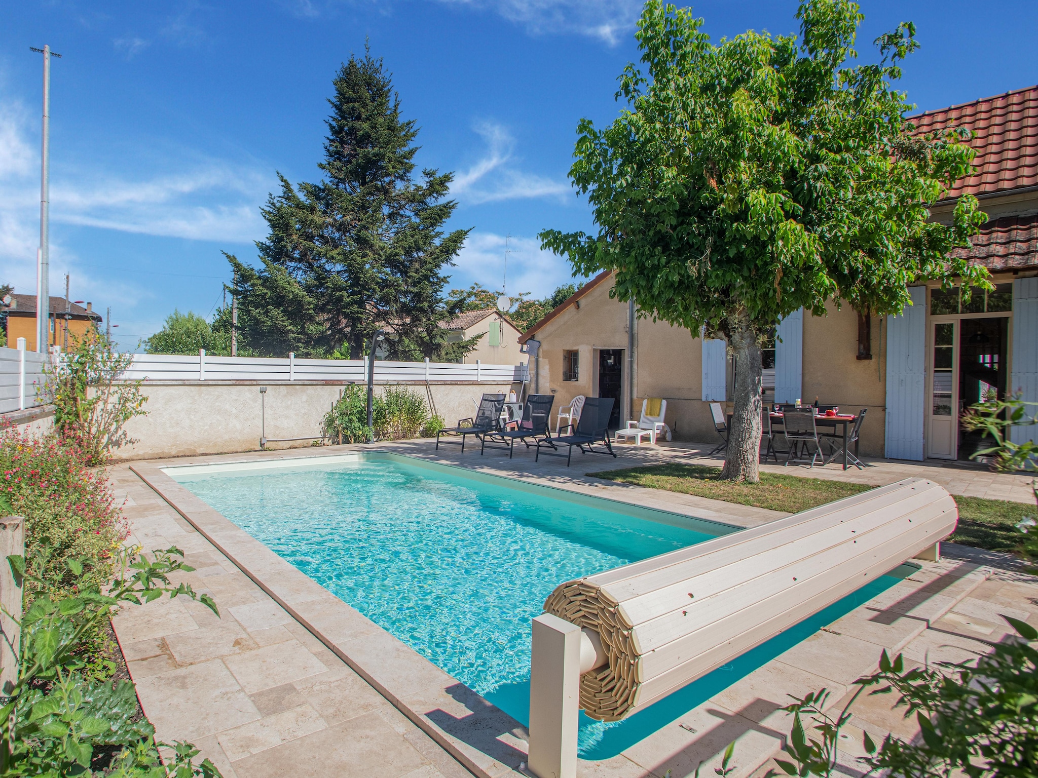   Maison Pool
