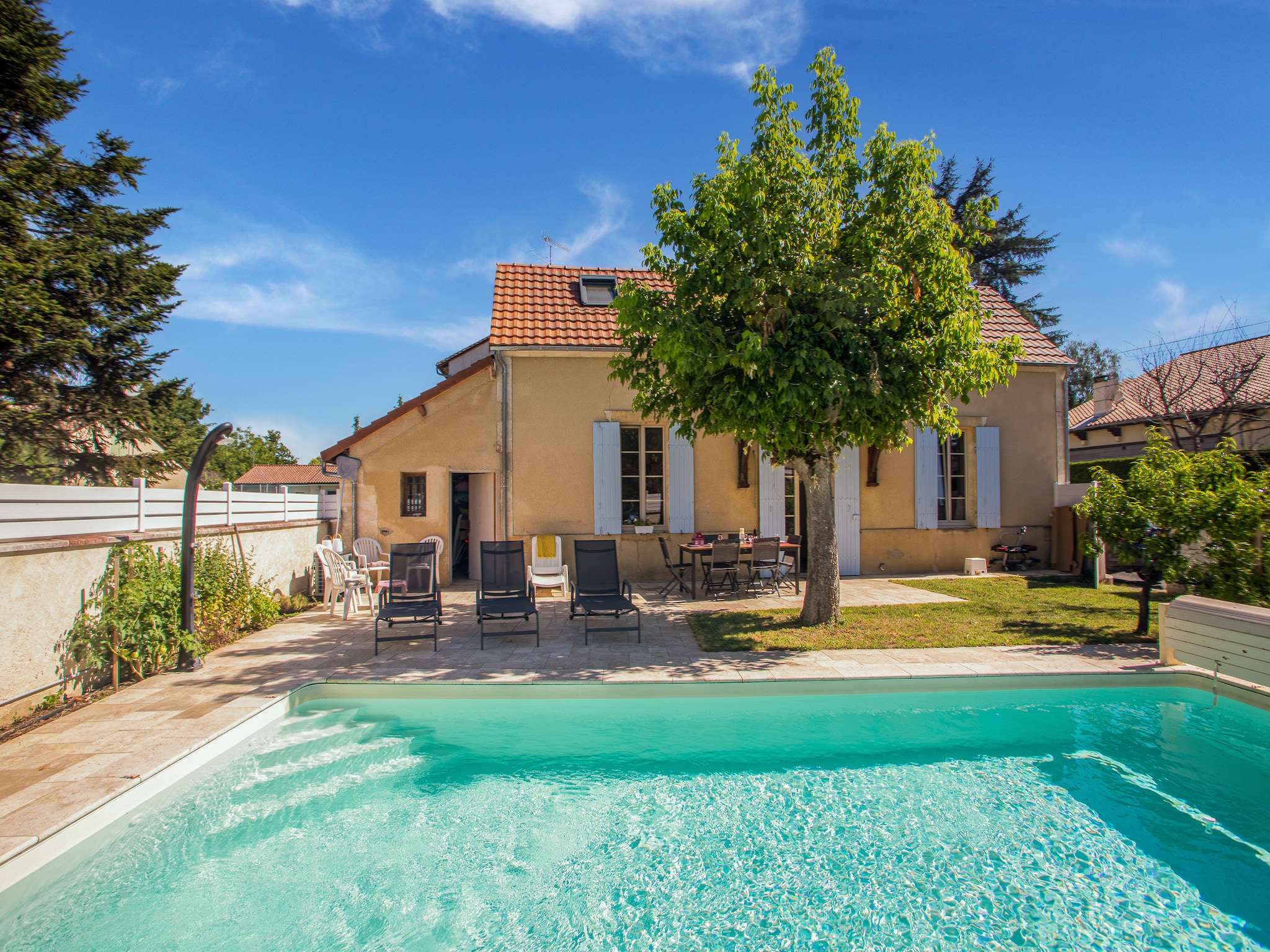   Maison Pool