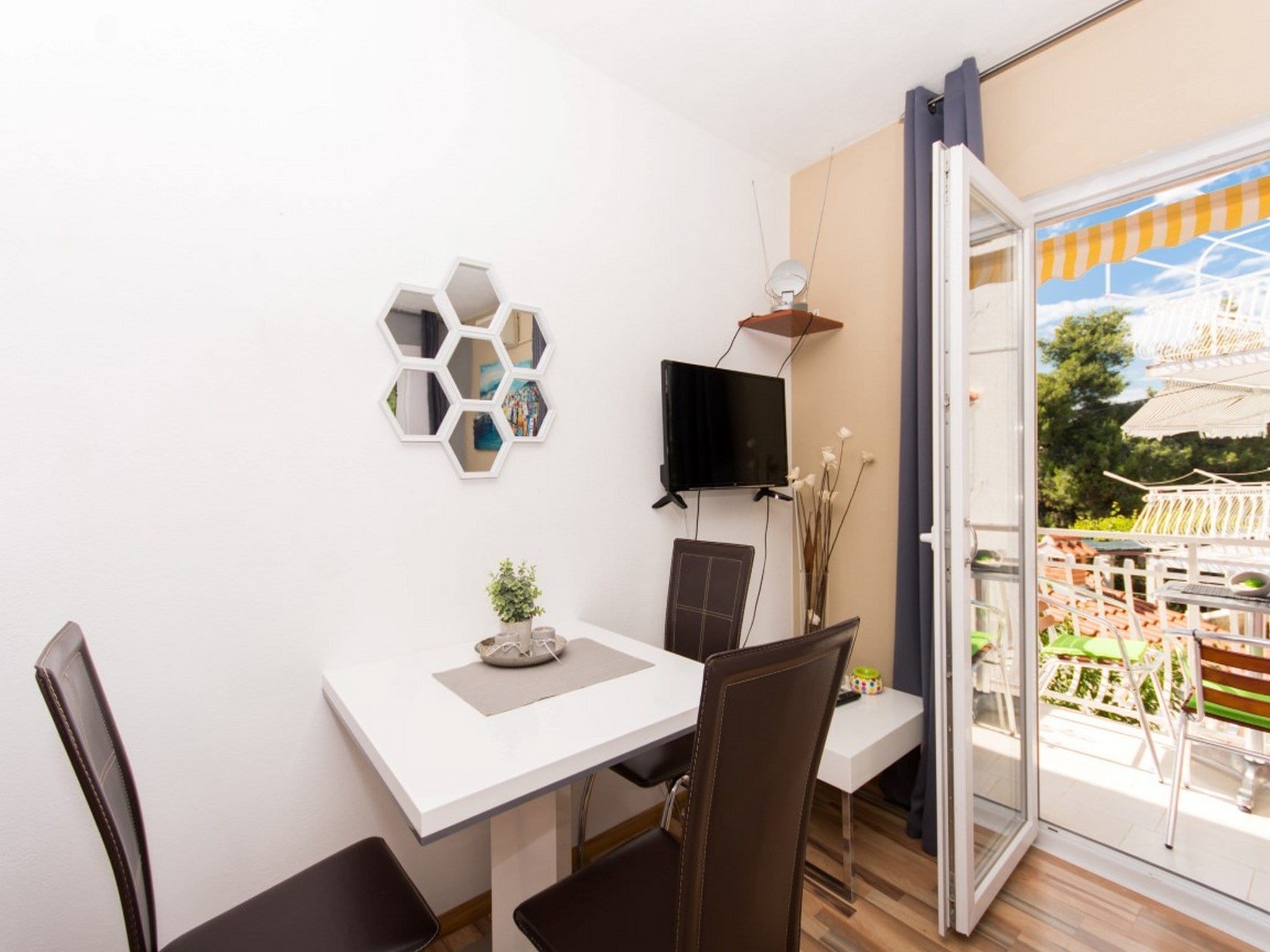 Apartmá Villa Stil - Studio Apartment with Balcony and Sea