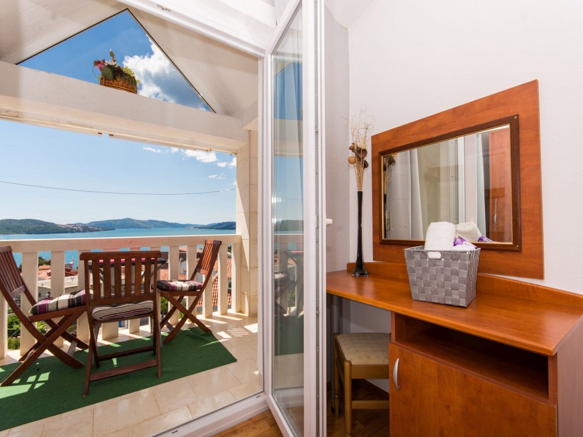 Apartmá Villa Stil - Two Bedroom Apartment with Balcony an