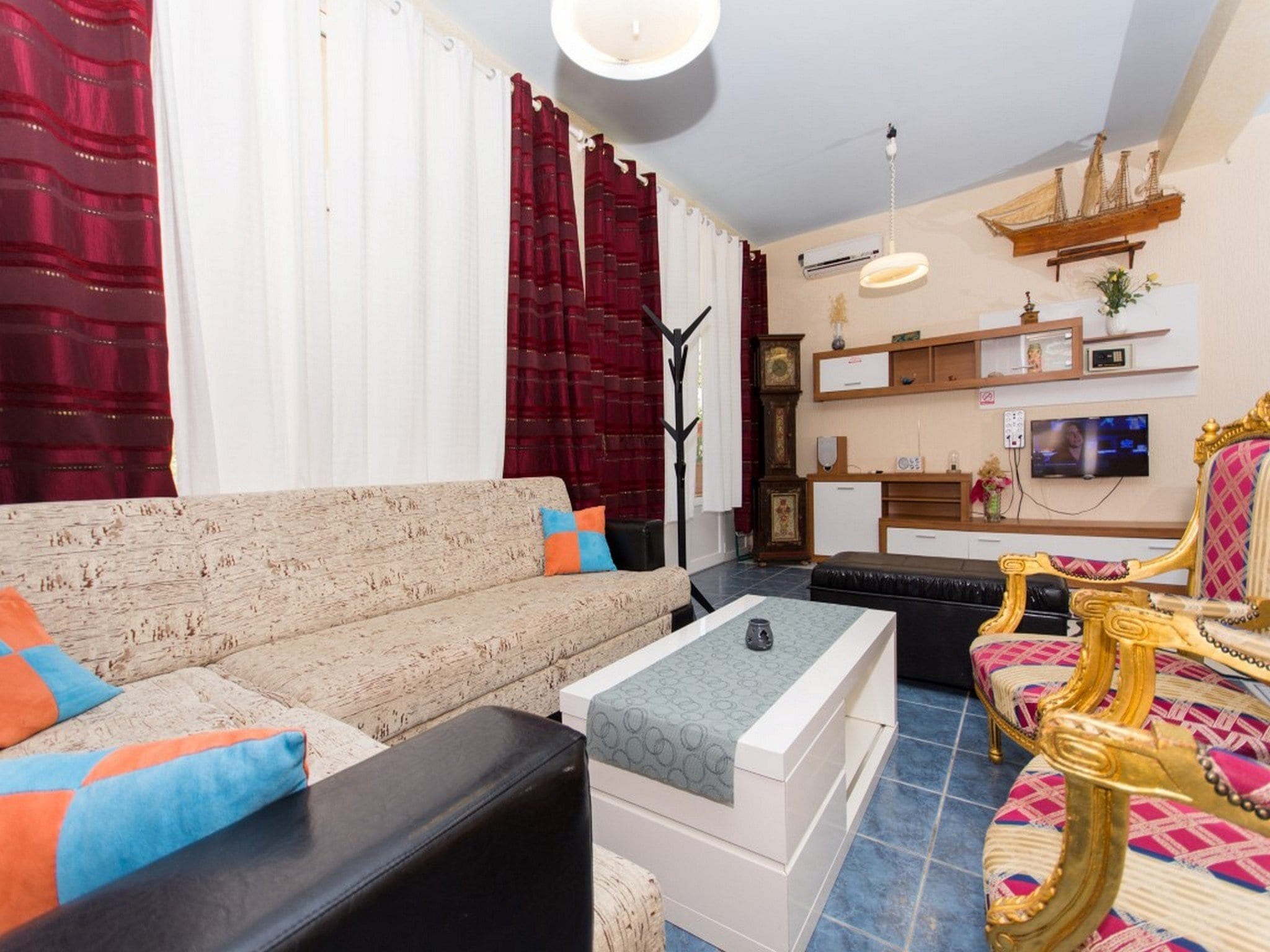 Apartmá Villa Stil - Two Bedroom Apartment with Terrace an