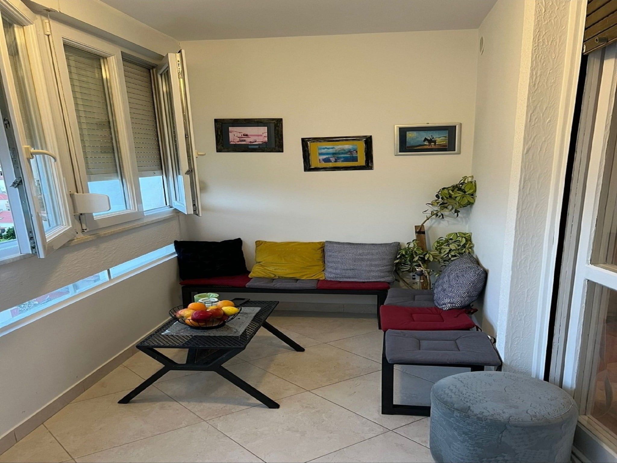 Apartmá Apartment Alba - Three Bedroom Apartment with Logg
