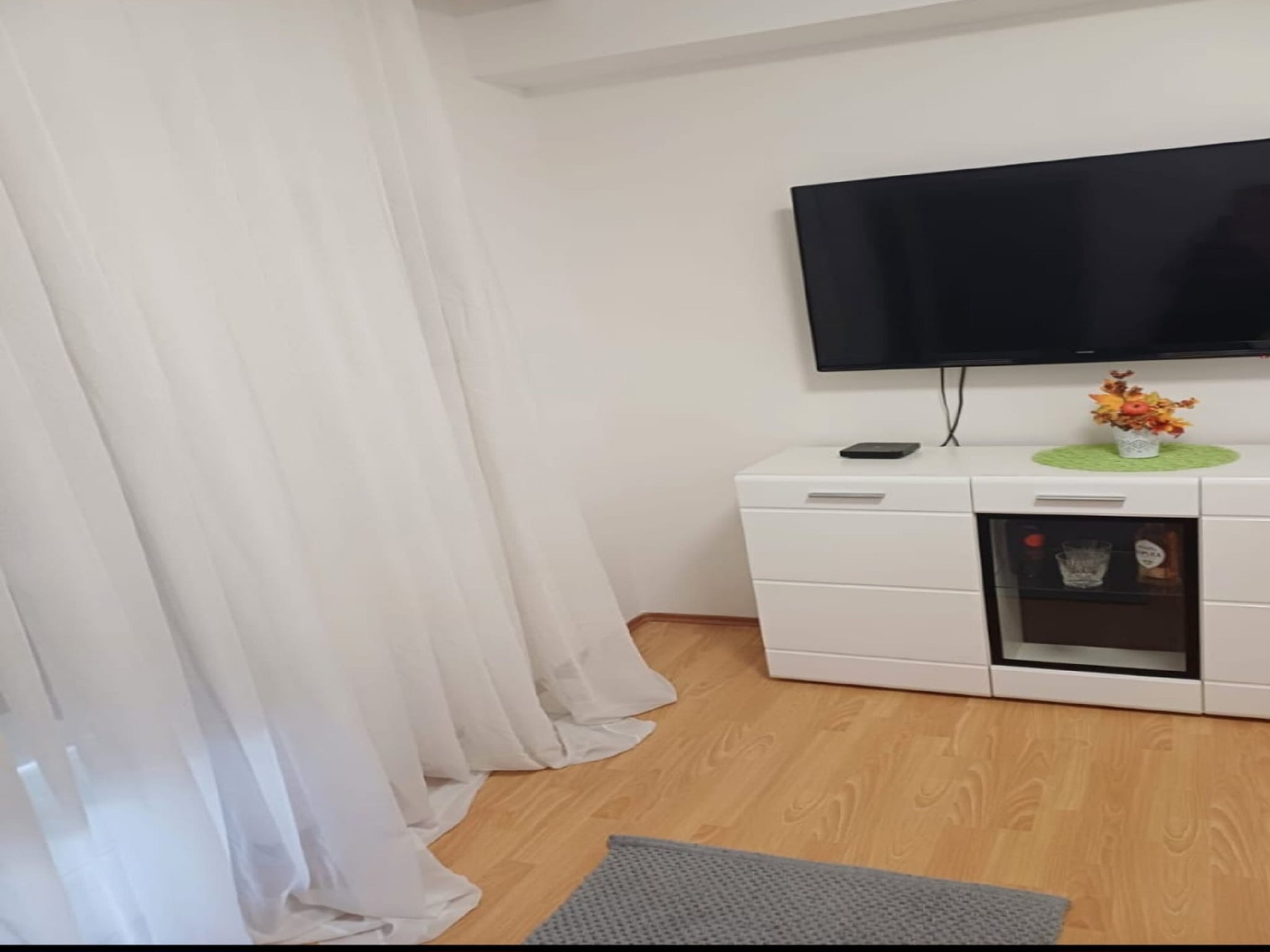 Apartmá Apartment Alba - Three Bedroom Apartment with Logg
