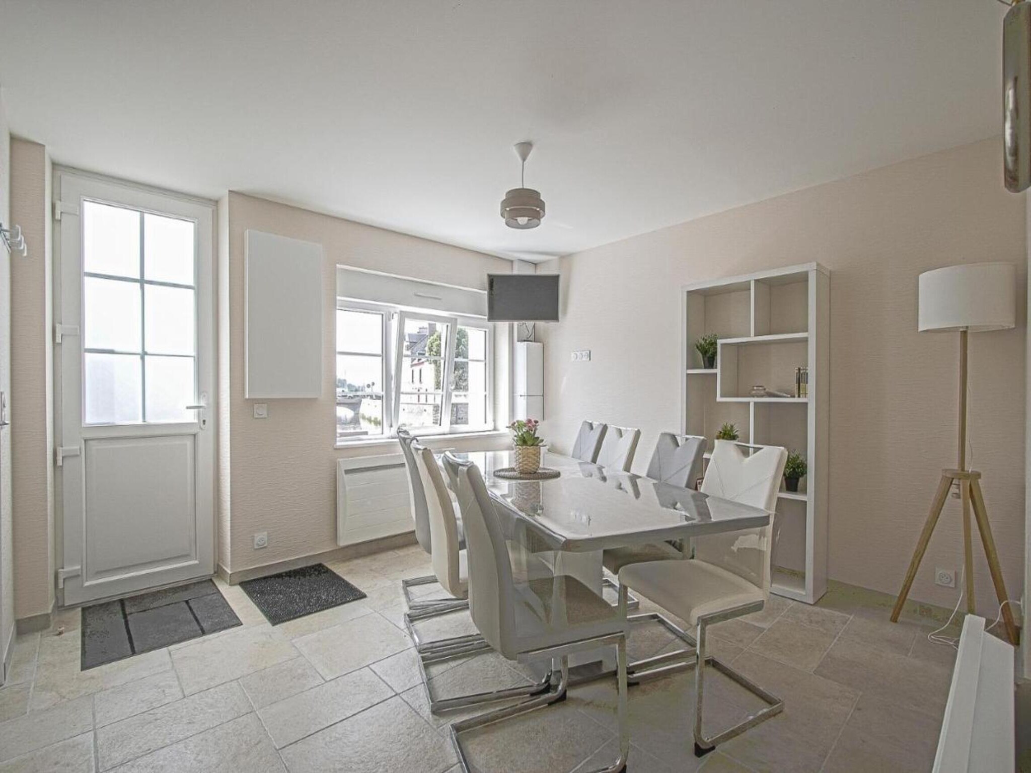   LA MAISON BLEUE/ TAILLEPIED