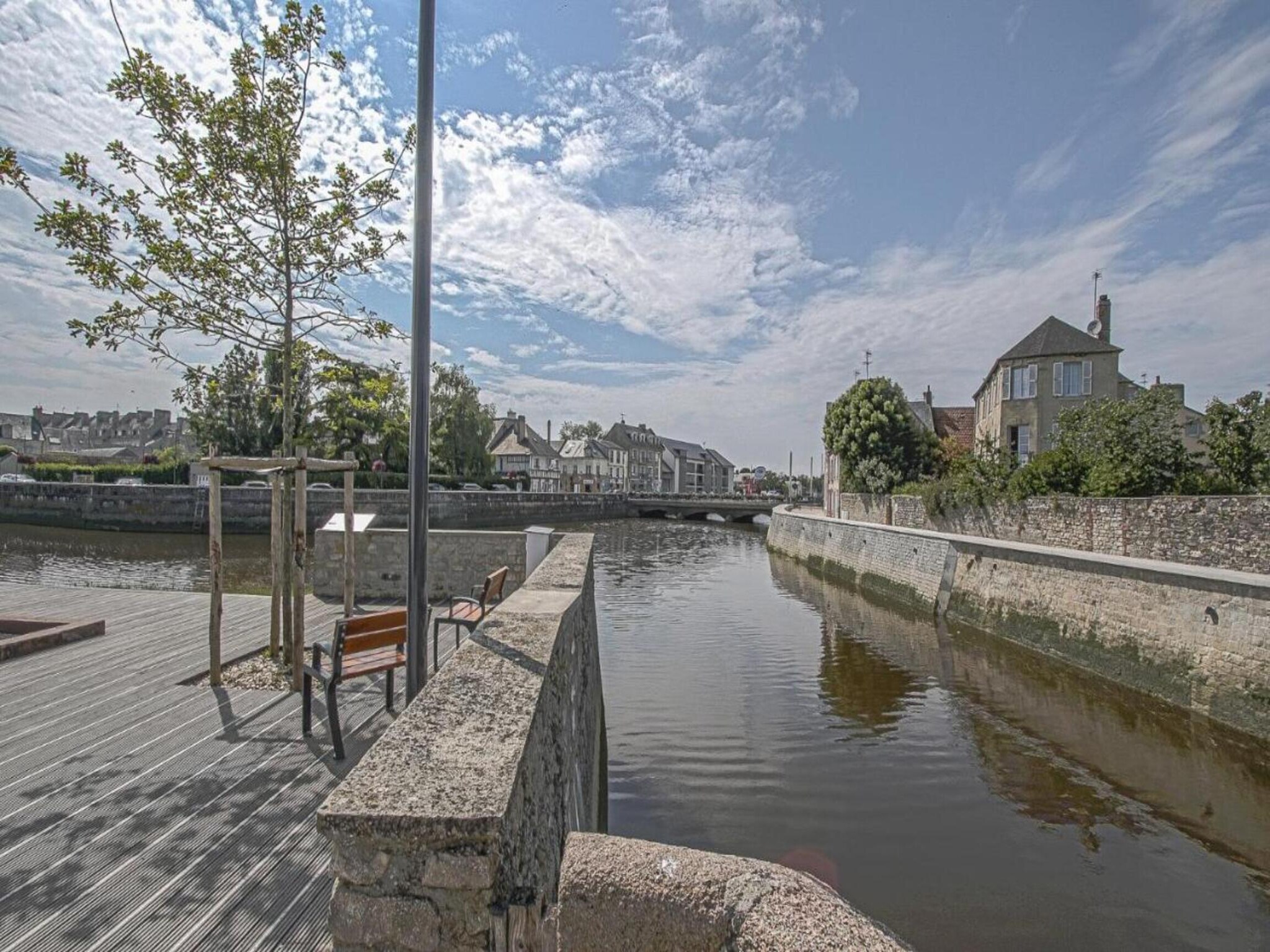   LA MAISON BLEUE/ TAILLEPIED