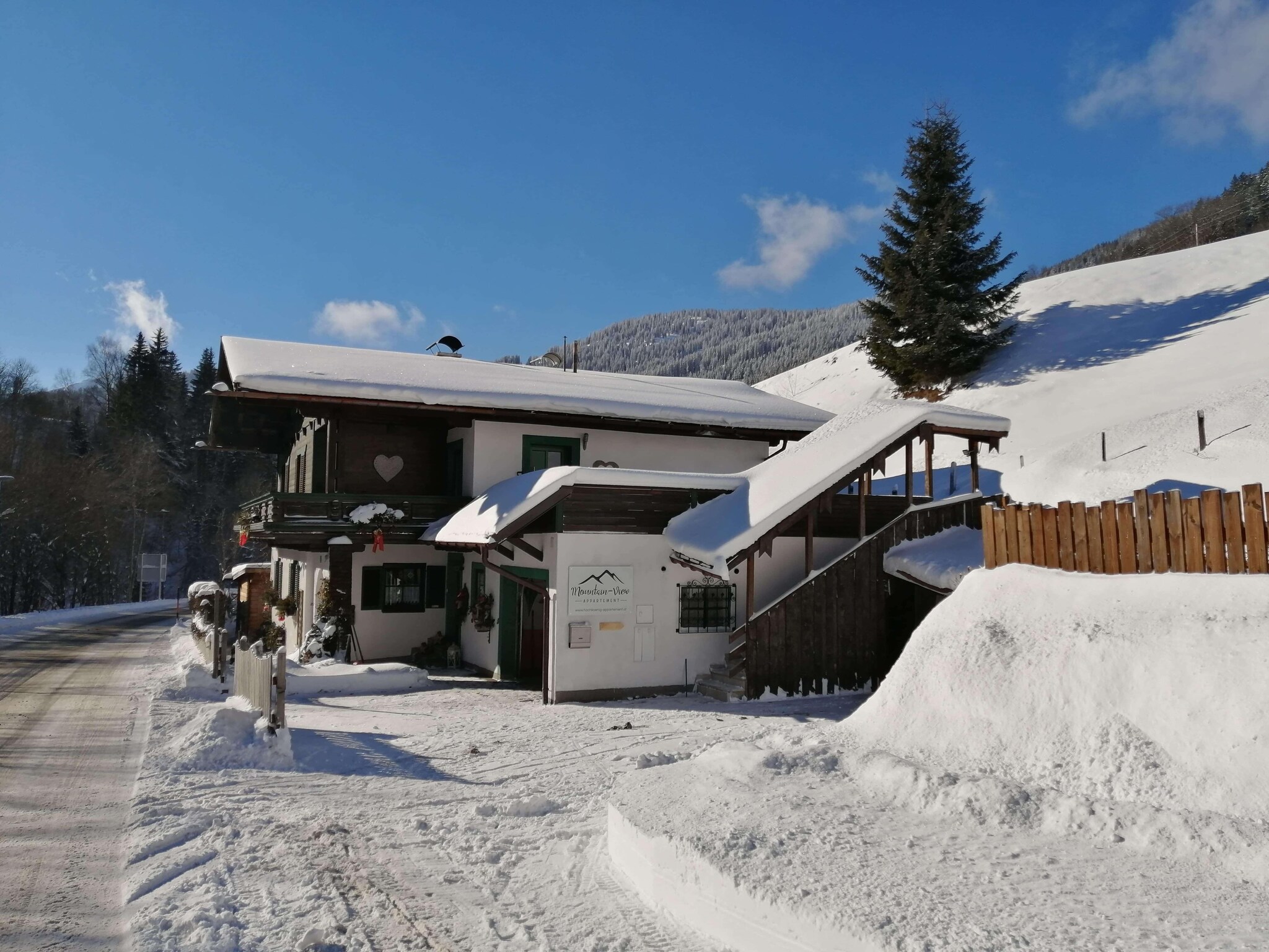 Appartement Mountain-View Appartement with Garden inkl Hochk&#