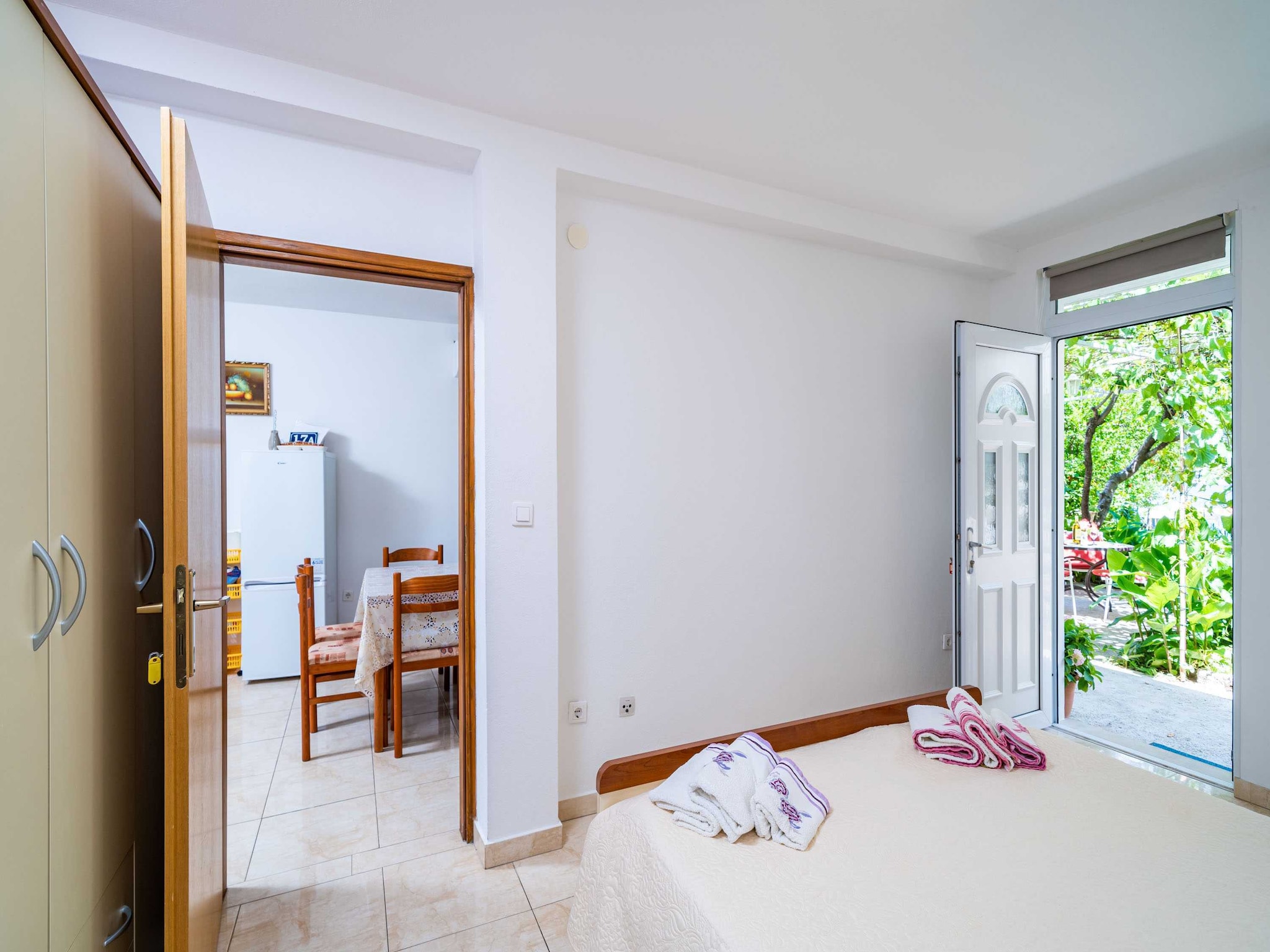 Apartmá Apartments Zarac - One Bedroom Apartment with Terr