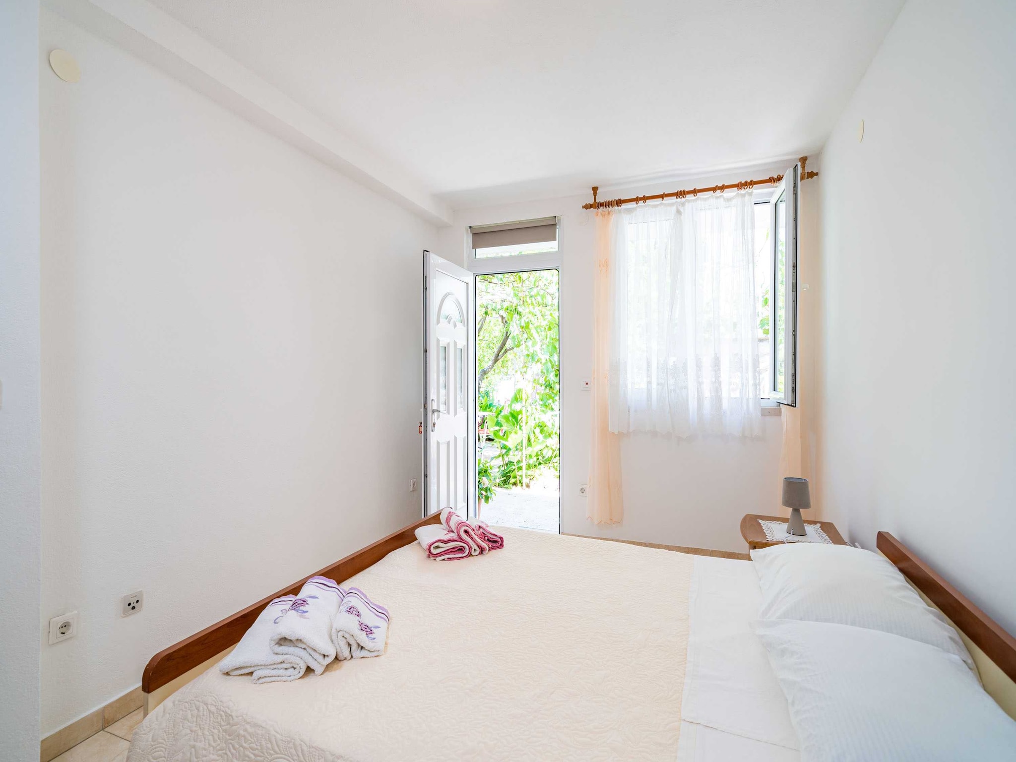 Apartmá Apartments Zarac - One Bedroom Apartment with Terr