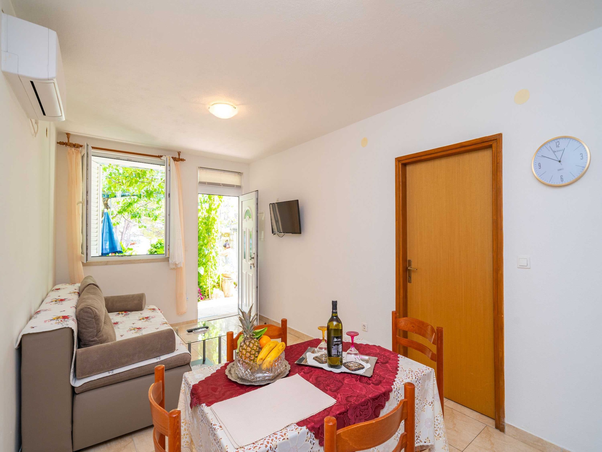 Apartmá Apartments Zarac - One Bedroom Apartment with Terr