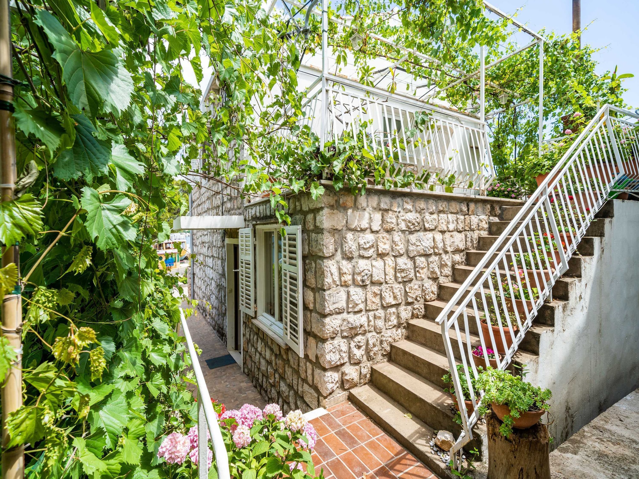 Apartmá Apartments Zarac - One Bedroom Apartment with Balc