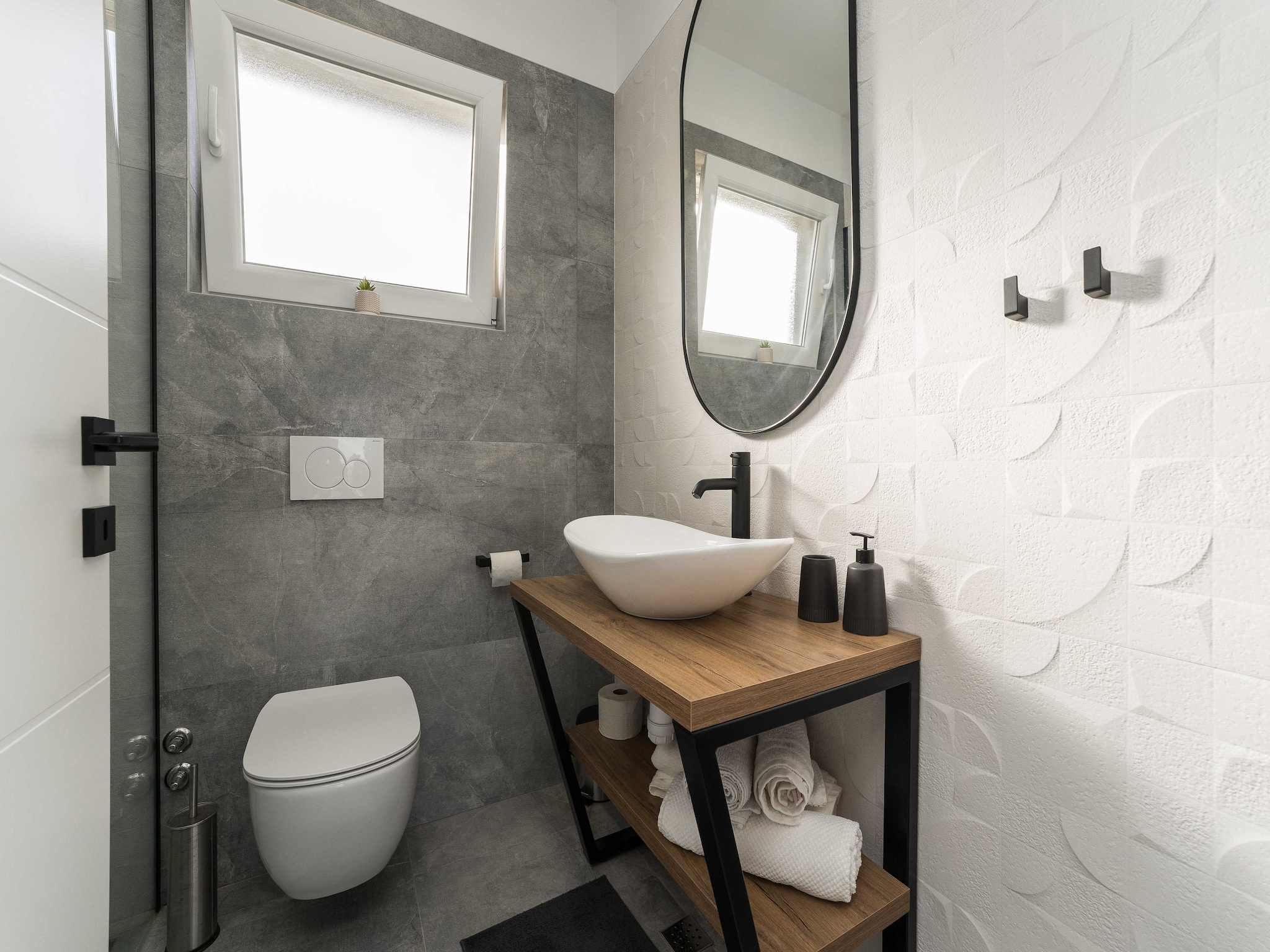 Apartmá Luxury D Apartments - Two Bedroom Apartment with T