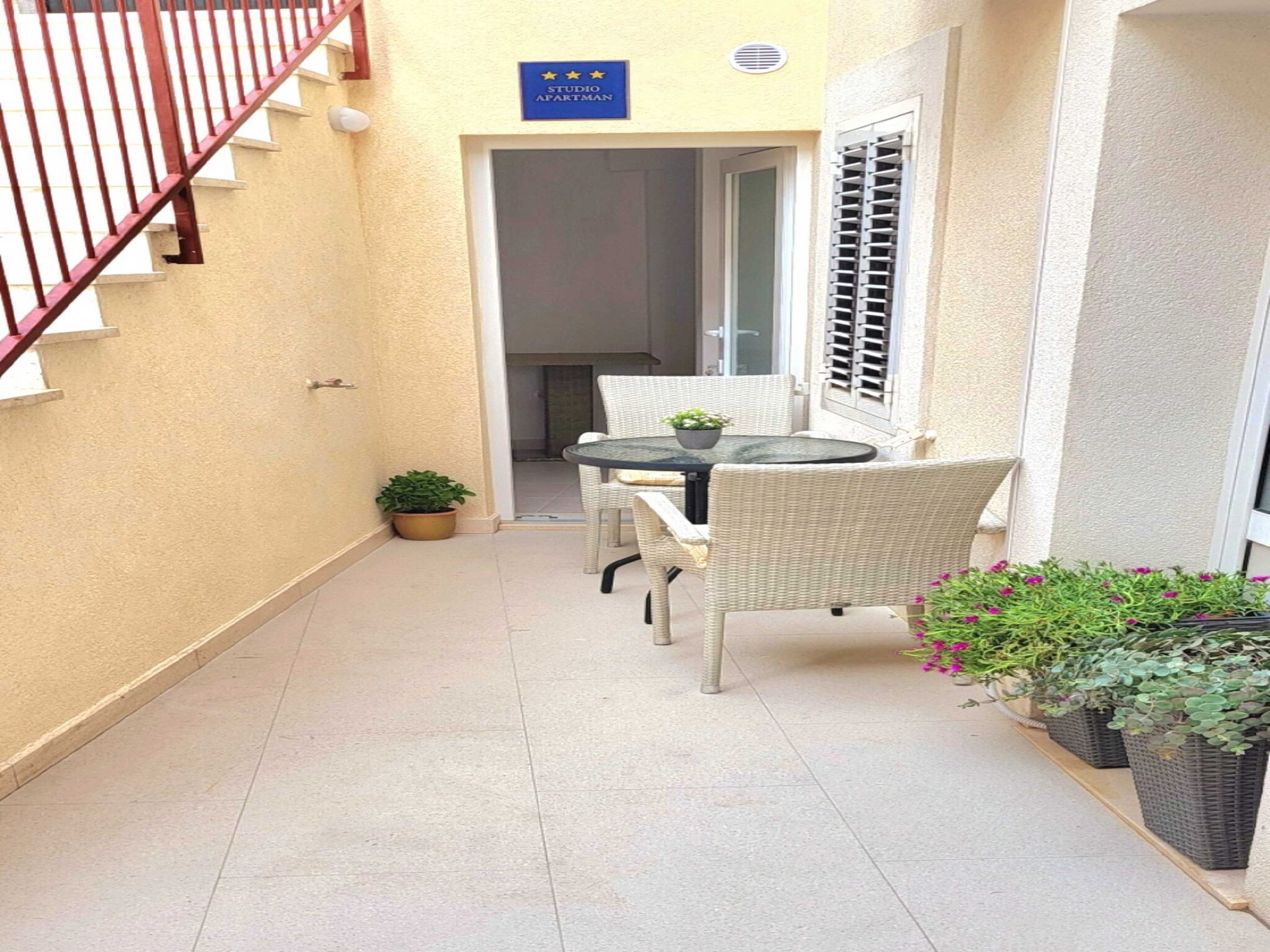Apartmá Apartment Dora - Studio Apartment with Terrace