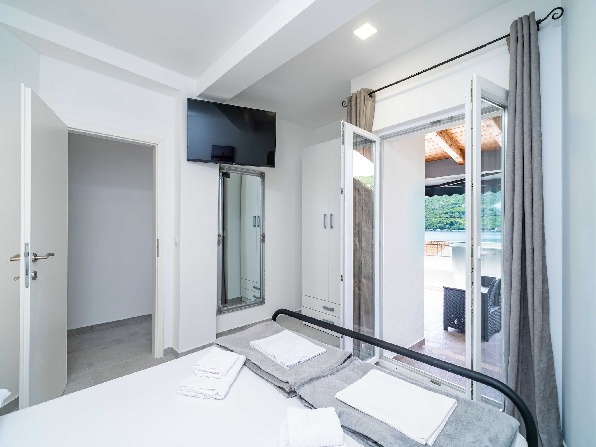 Apartment Hidden Gem Apartment - Two Bedroom Apartment with
