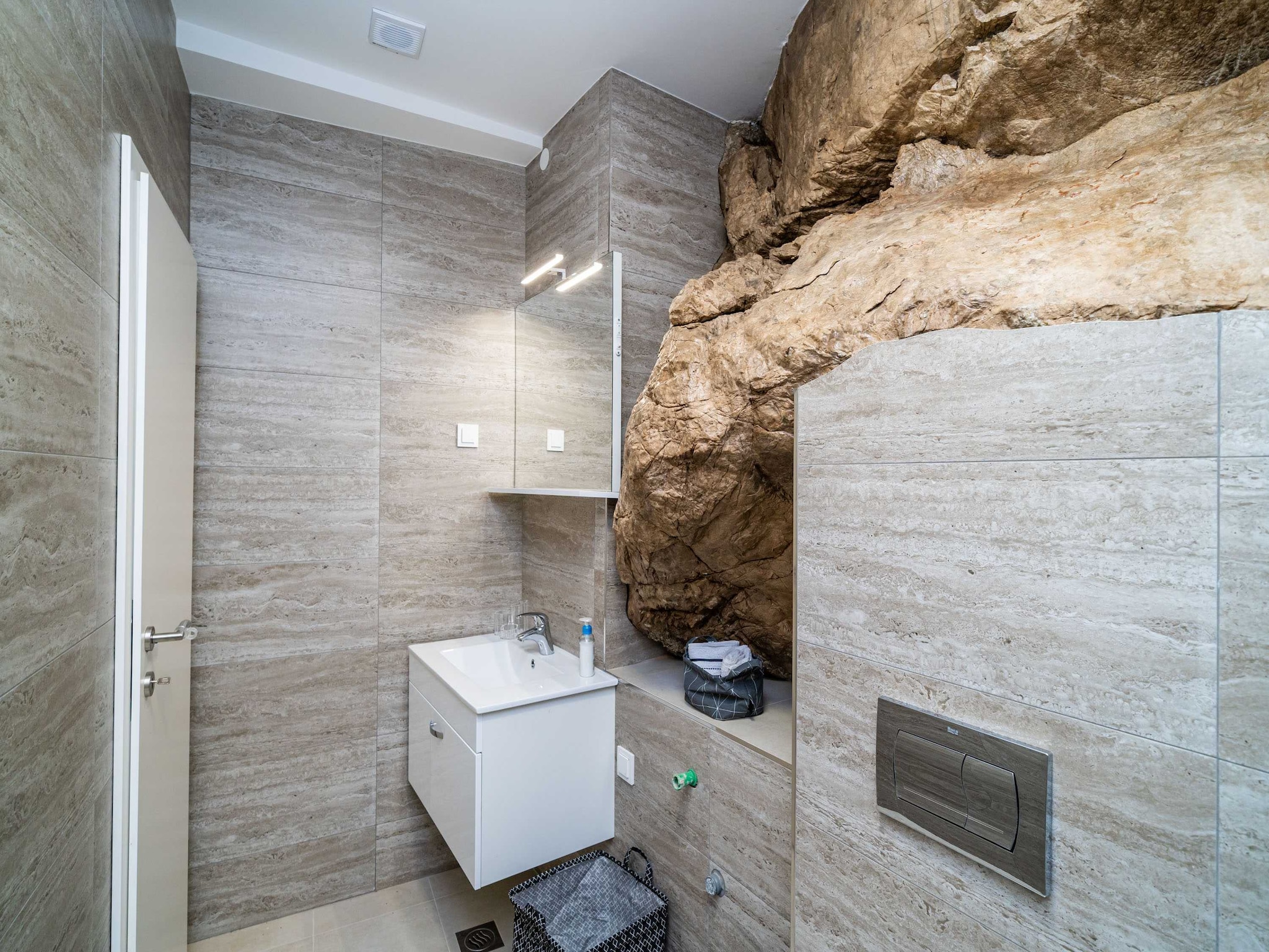 Apartment Hidden Gem Apartment - Two Bedroom Apartment with