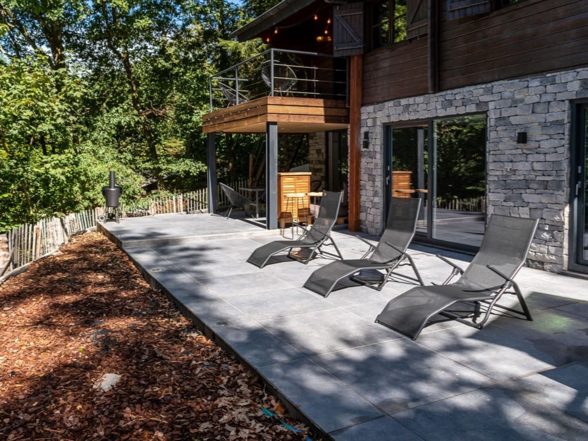 Maison Blue Wood