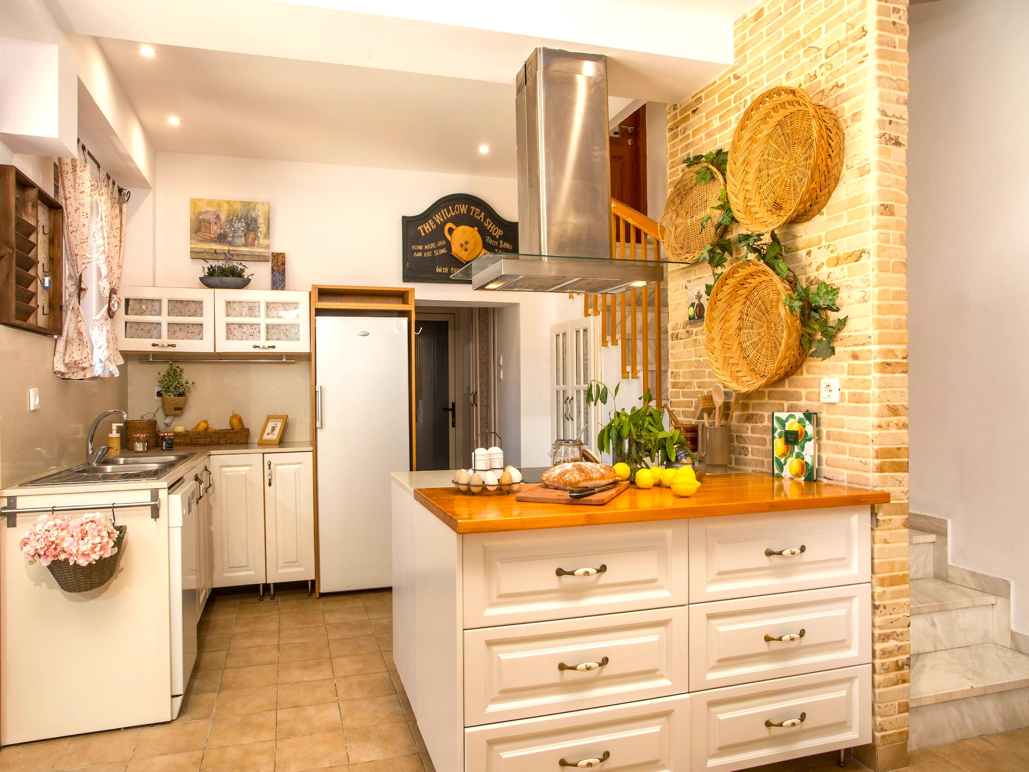   Emarmene Country Home