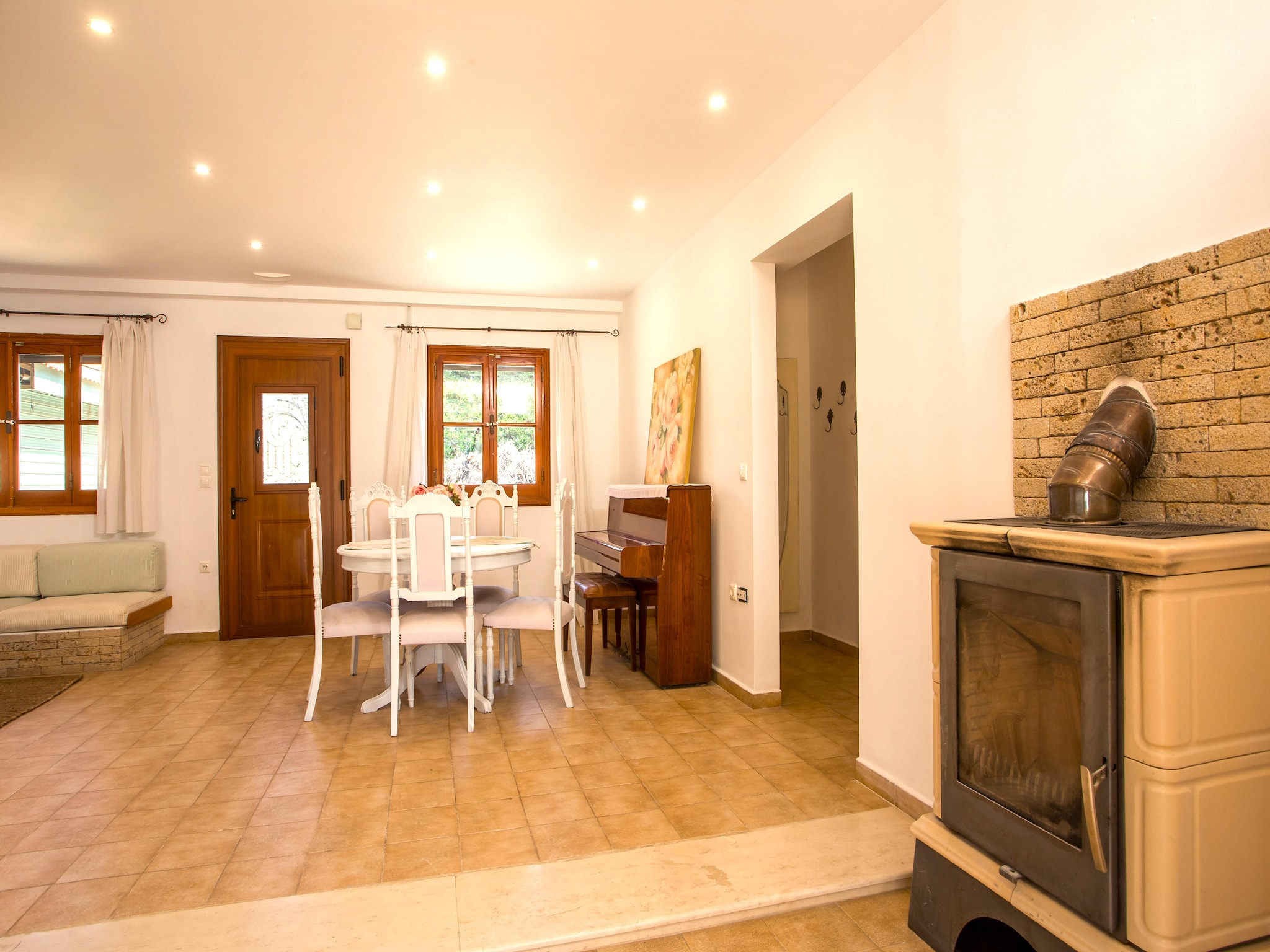   Emarmene Country Home