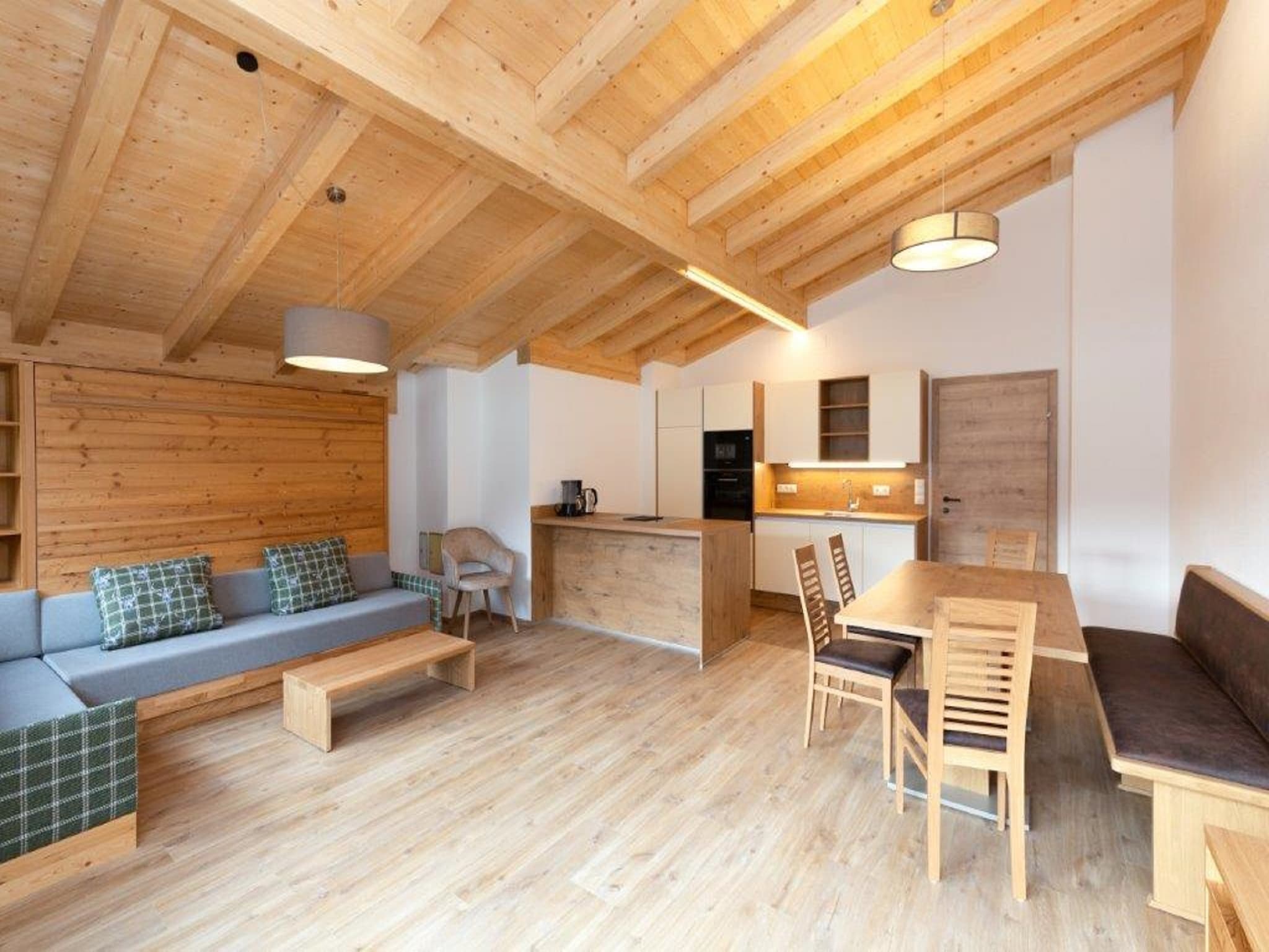   JUCHE FEWO - TAPPENKARSEE - Haus grün