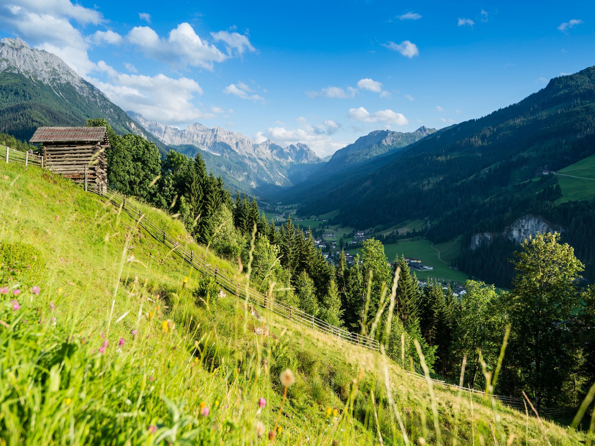   JUCHE FEWO - BLAUER SEE - Haus grün