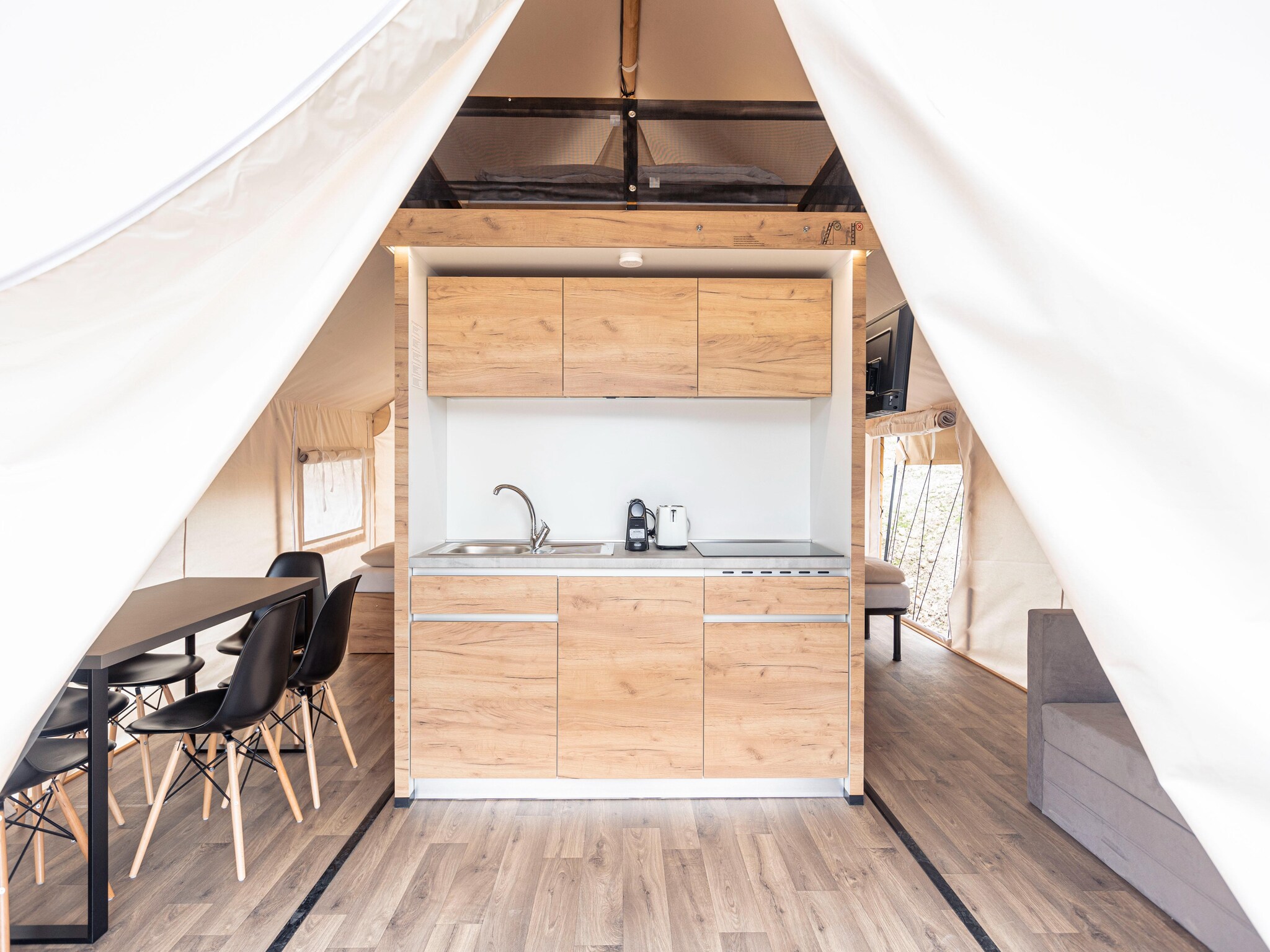   Chalets & Glamping Nassfeld 6