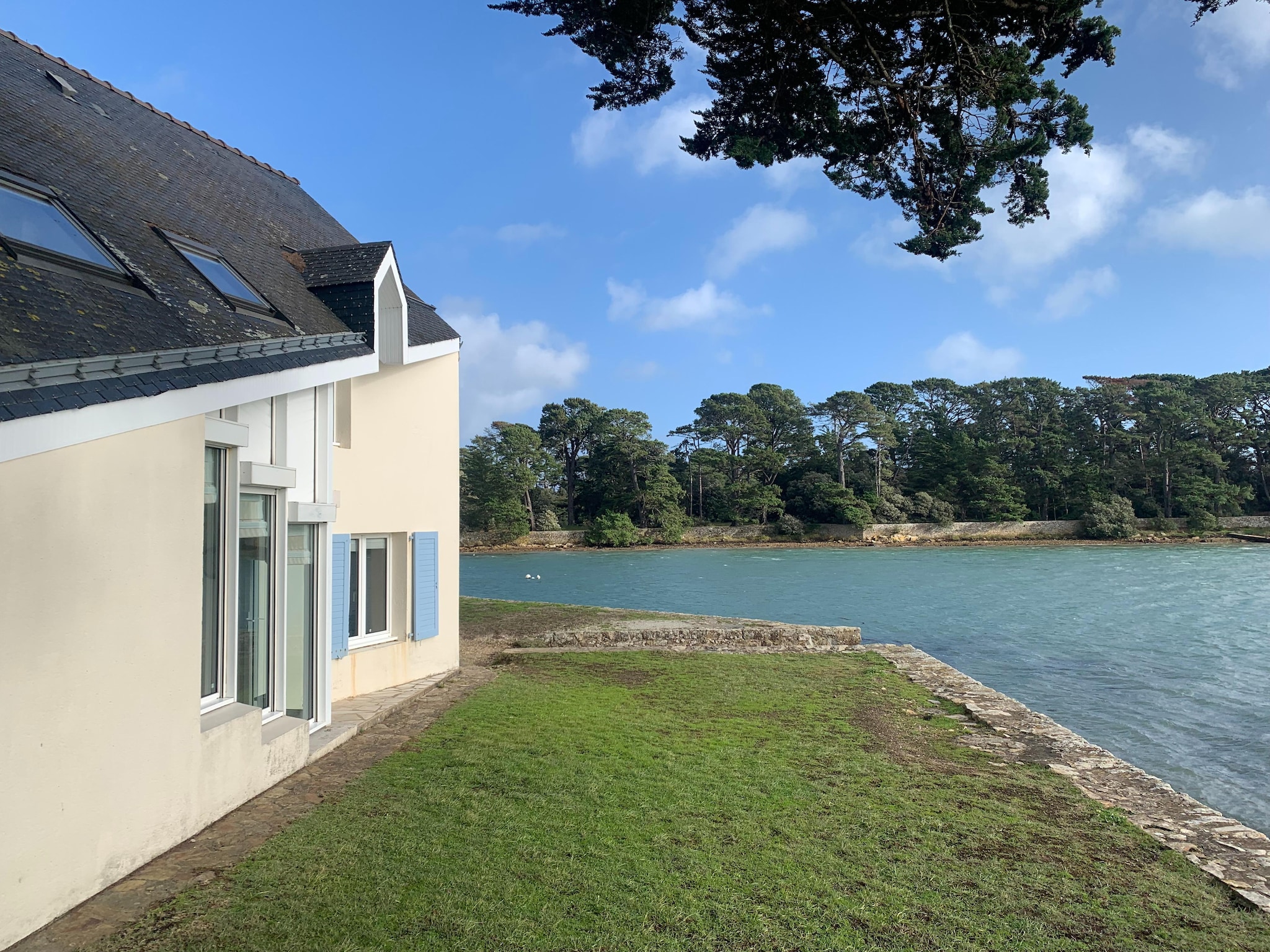   Holiday home sea front with amazing view Larmor-Ba