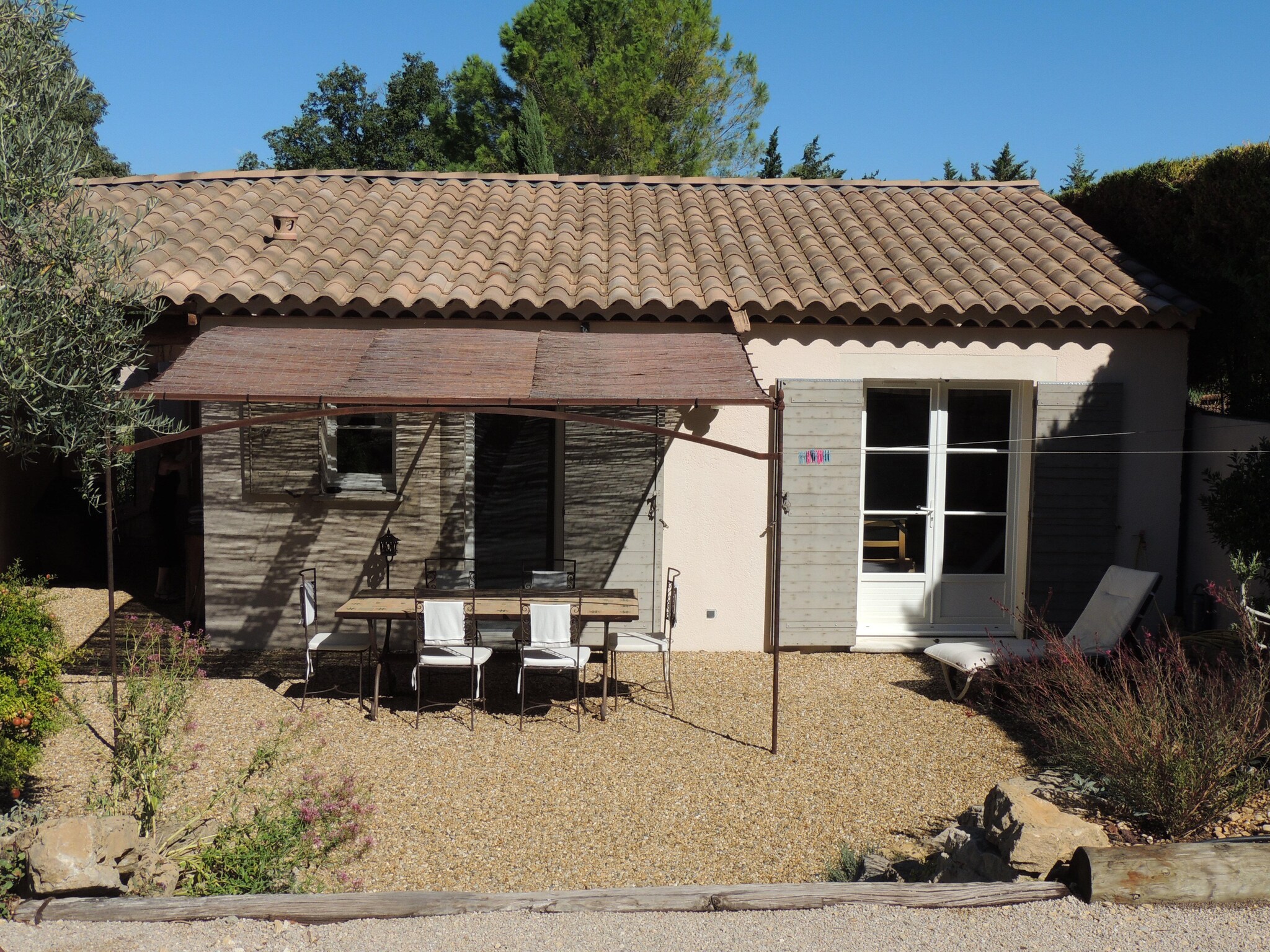   LE BASTIDON