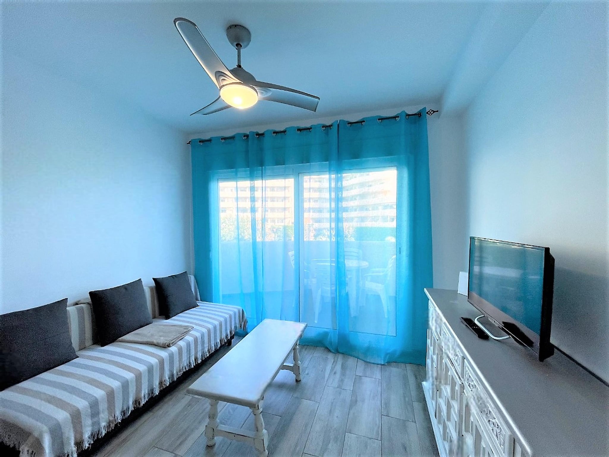 Lejlighed Apartamento con terraza y vistas a playa Benalm