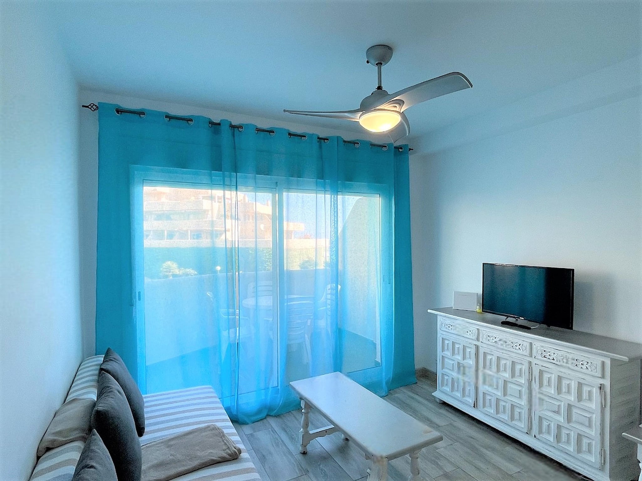 Lejlighed Apartamento con terraza y vistas a playa Benalm
