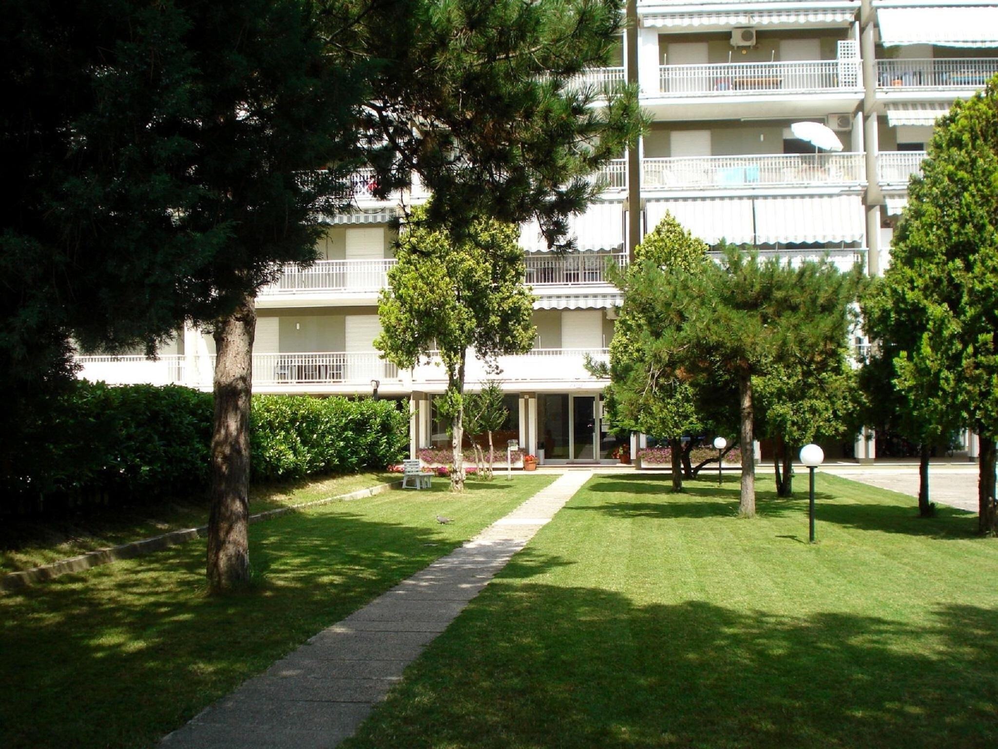 Apartment Garden 26