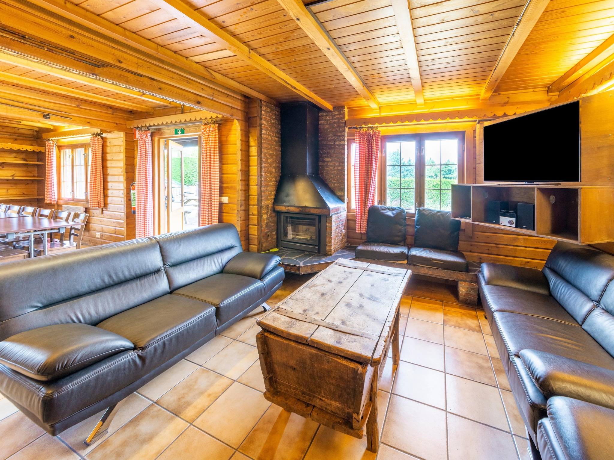   Chalet Suisse