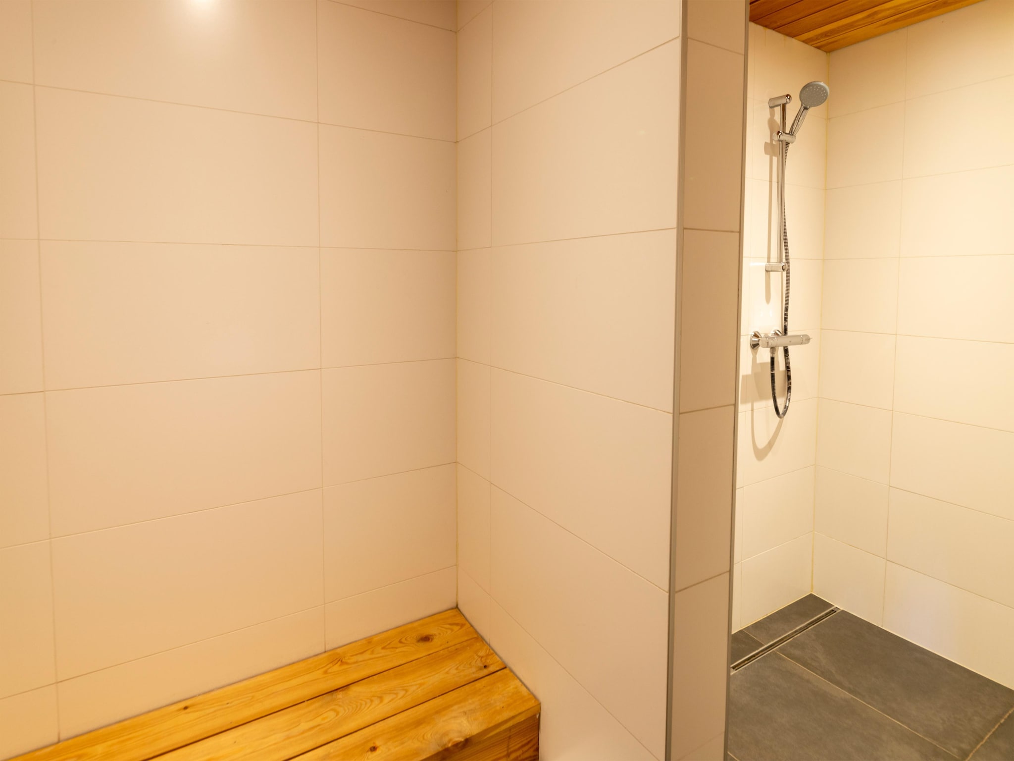   Chalet Suisse