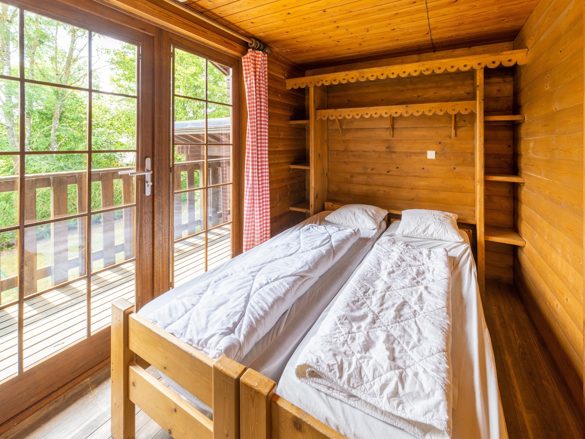   Chalet Suisse