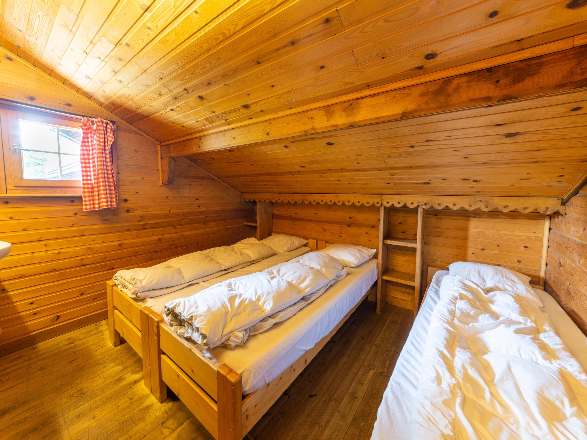  Chalet Suisse
