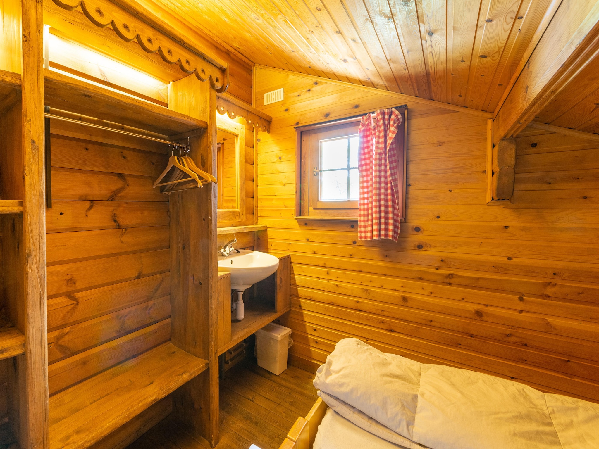   Chalet Suisse