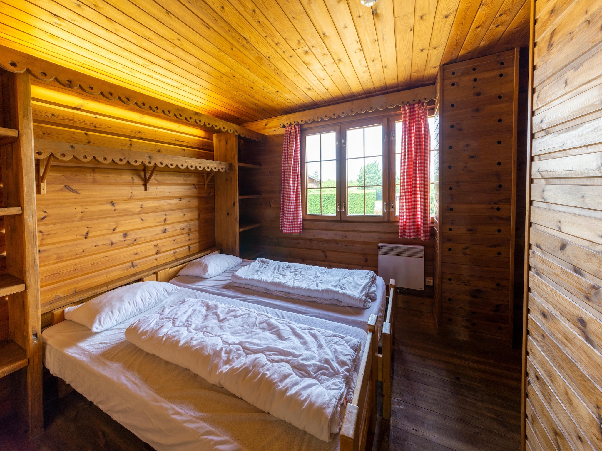  Chalet Suisse