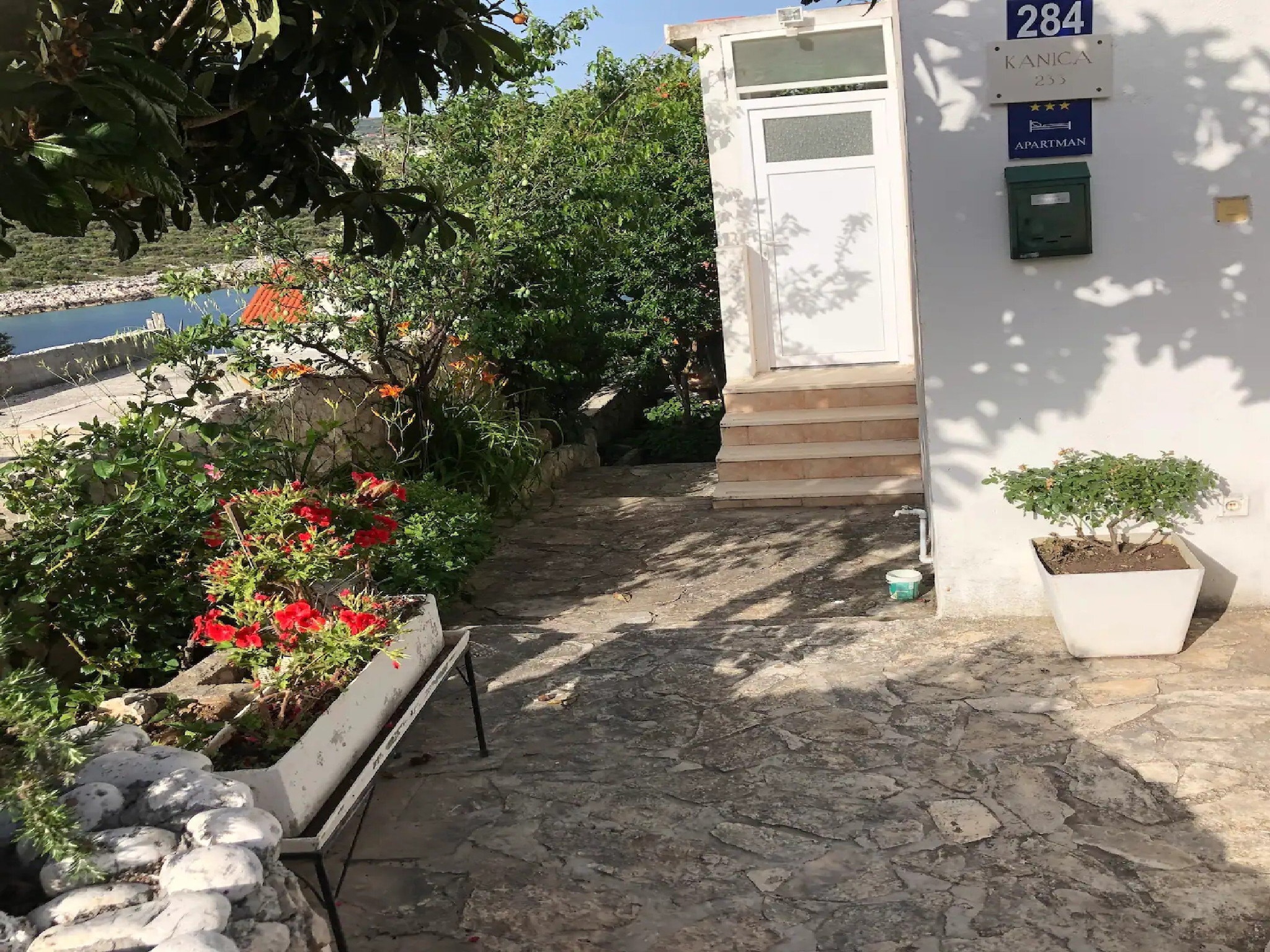   Seafront House Antonia - Two Bedroom Holiday Home