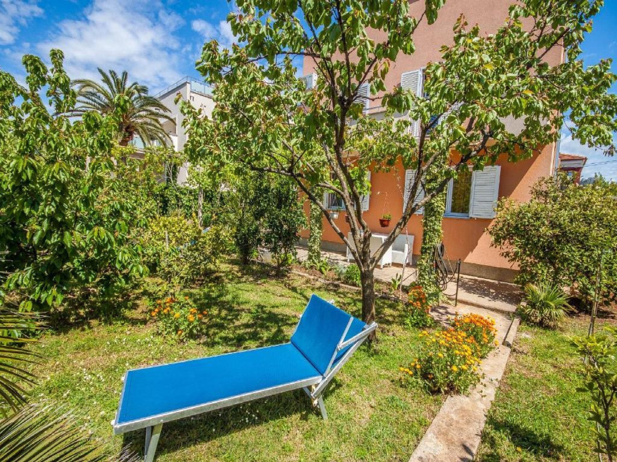 Apartmá Apartments Amalia - Two Bedroom Apartment with Roo