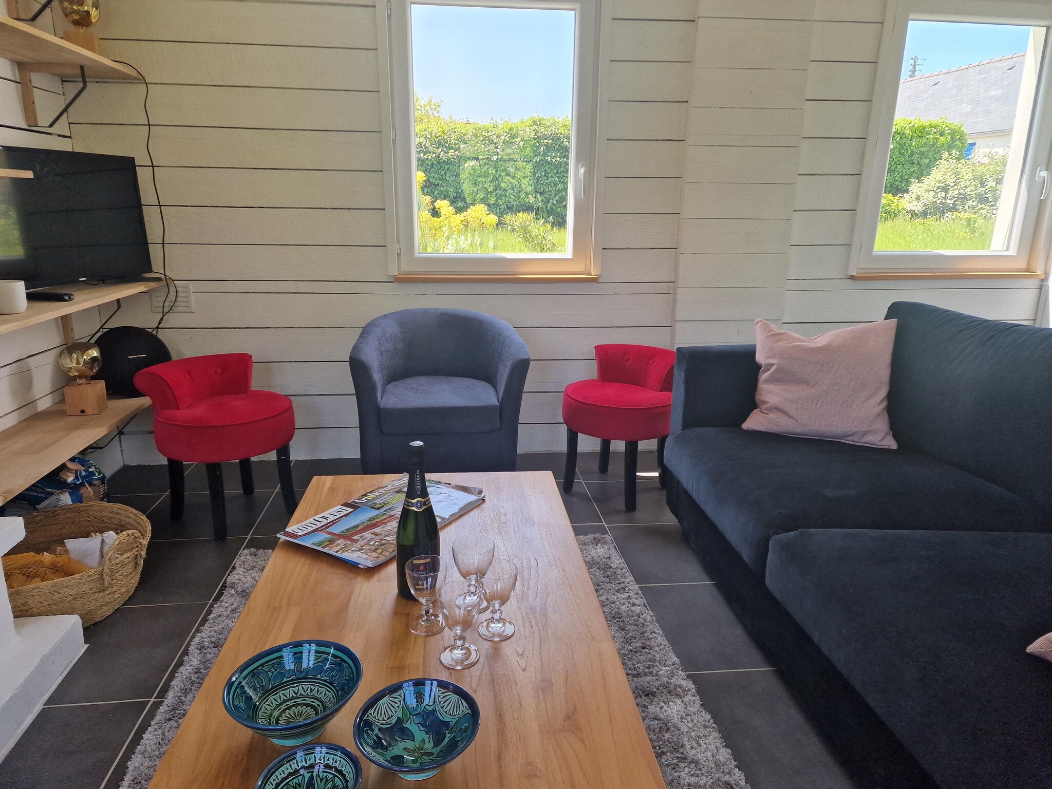  Holiday home with terrace and garden in Locquirec