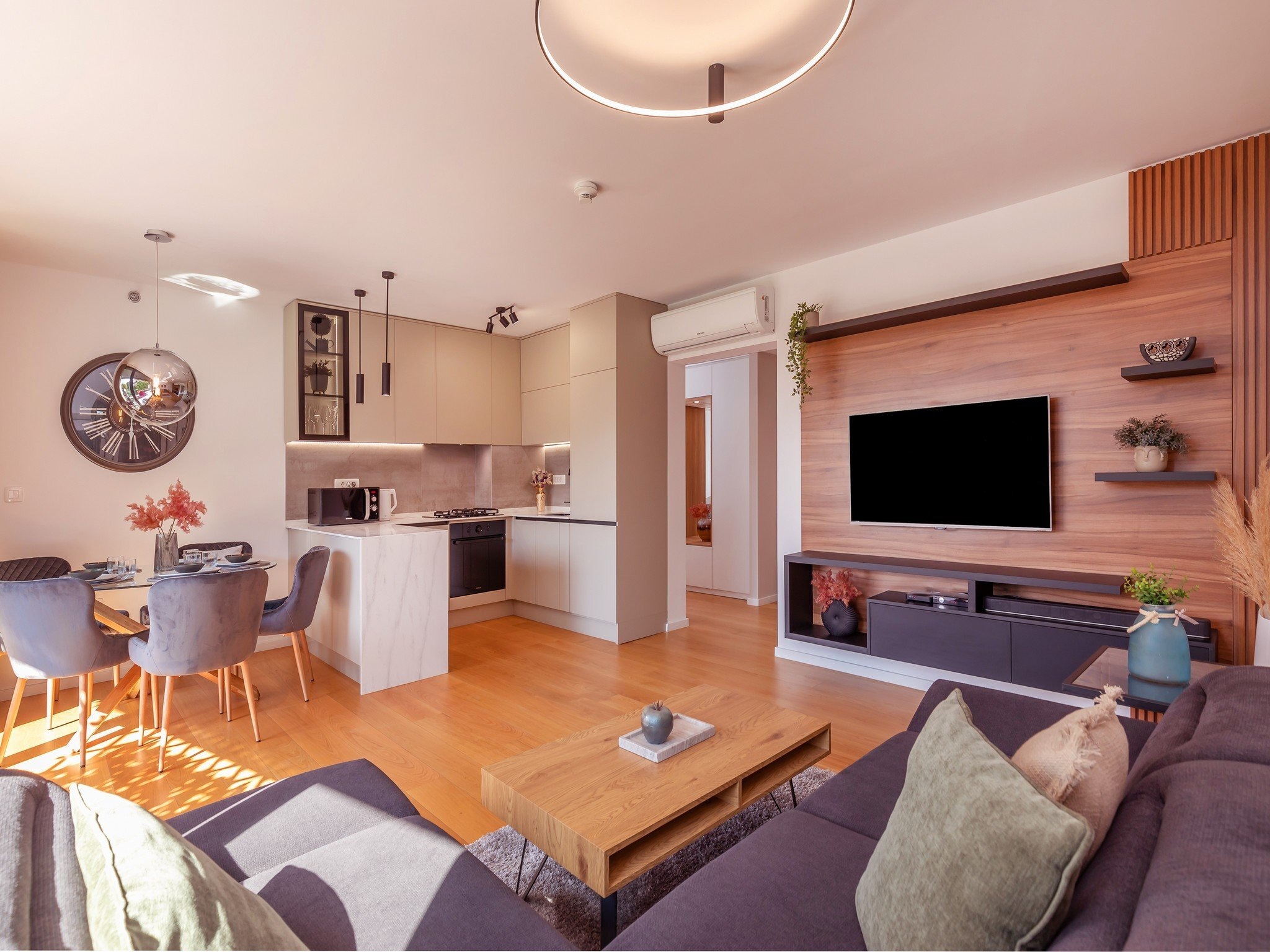 Apartmá Apartment Floramye  - Three Bedroom Apartment with