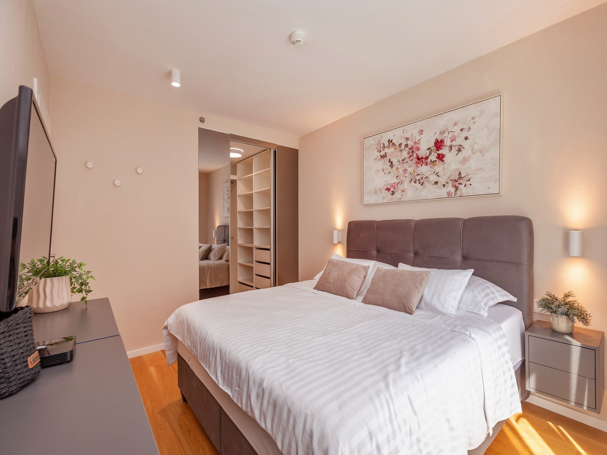 Apartmá Apartment Floramye  - Three Bedroom Apartment with
