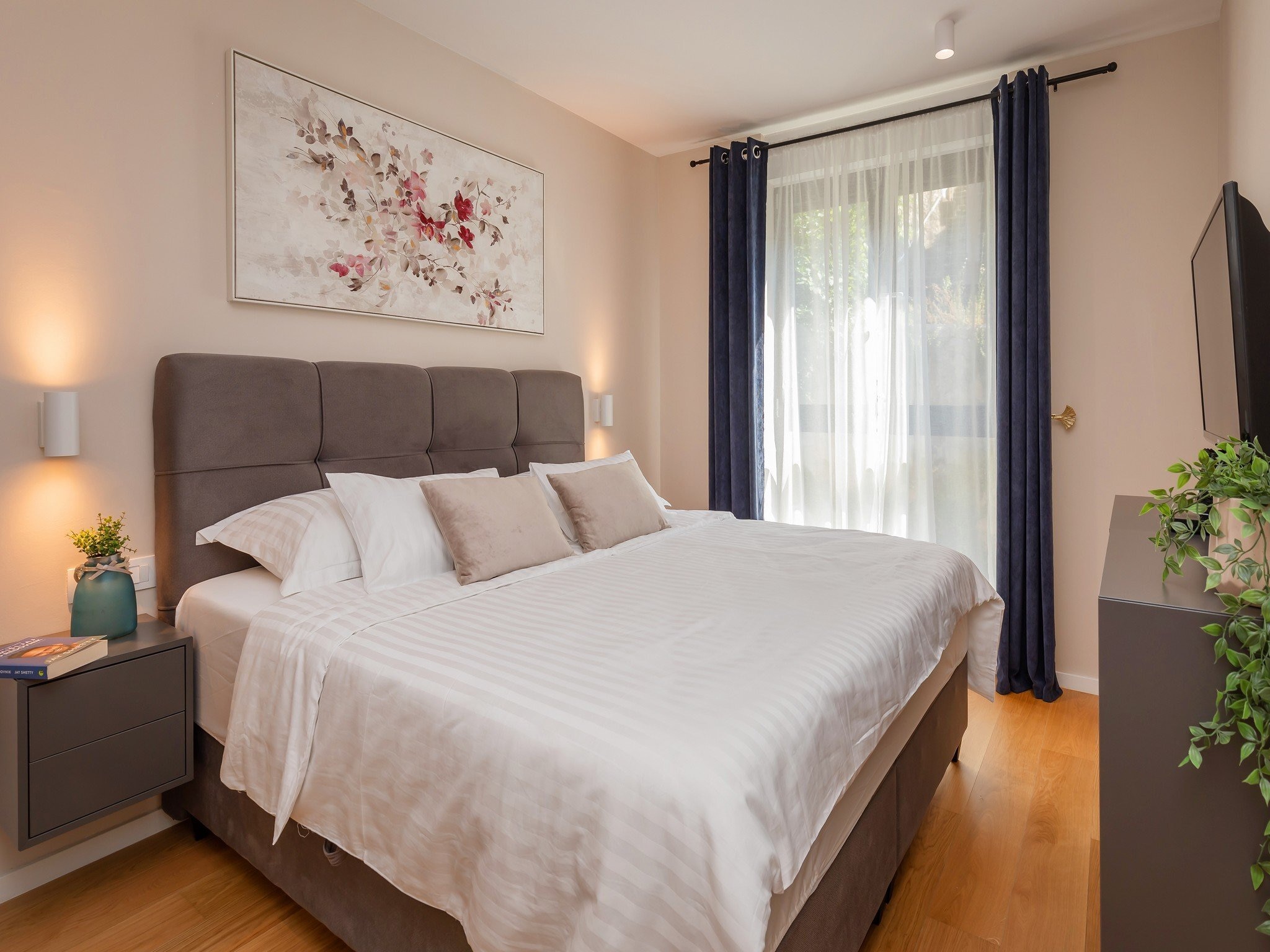 Apartmá Apartment Floramye  - Three Bedroom Apartment with