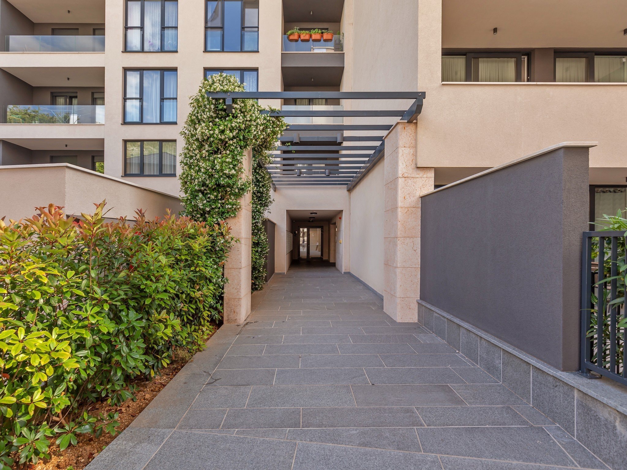 Apartmá Apartment Floramye  - Three Bedroom Apartment with