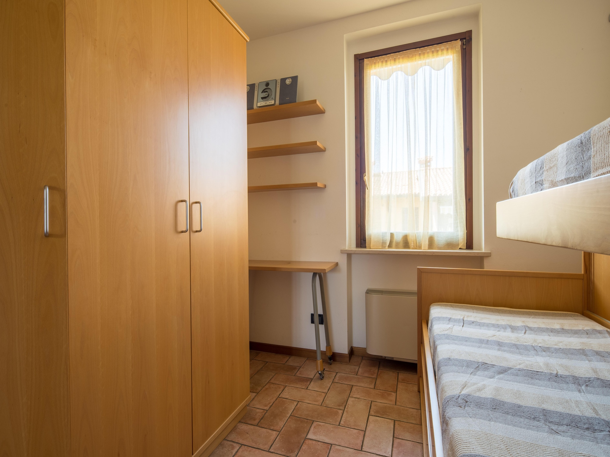   Casara F10
