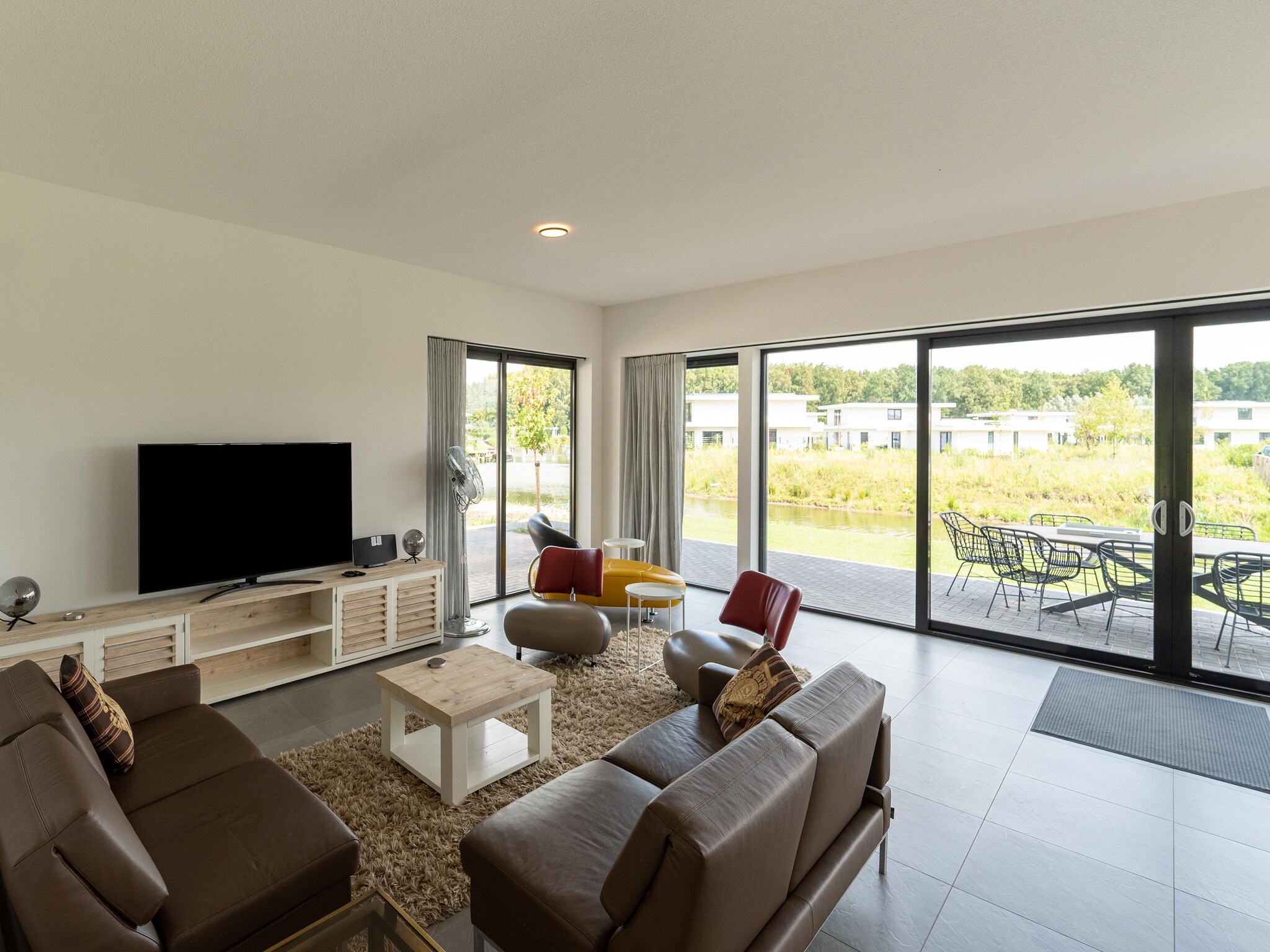   Combi watervillas 553 and 554