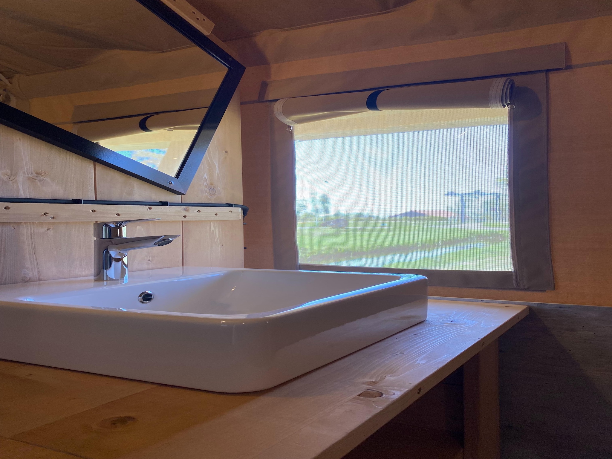   Luxe glamping met badkamer 2