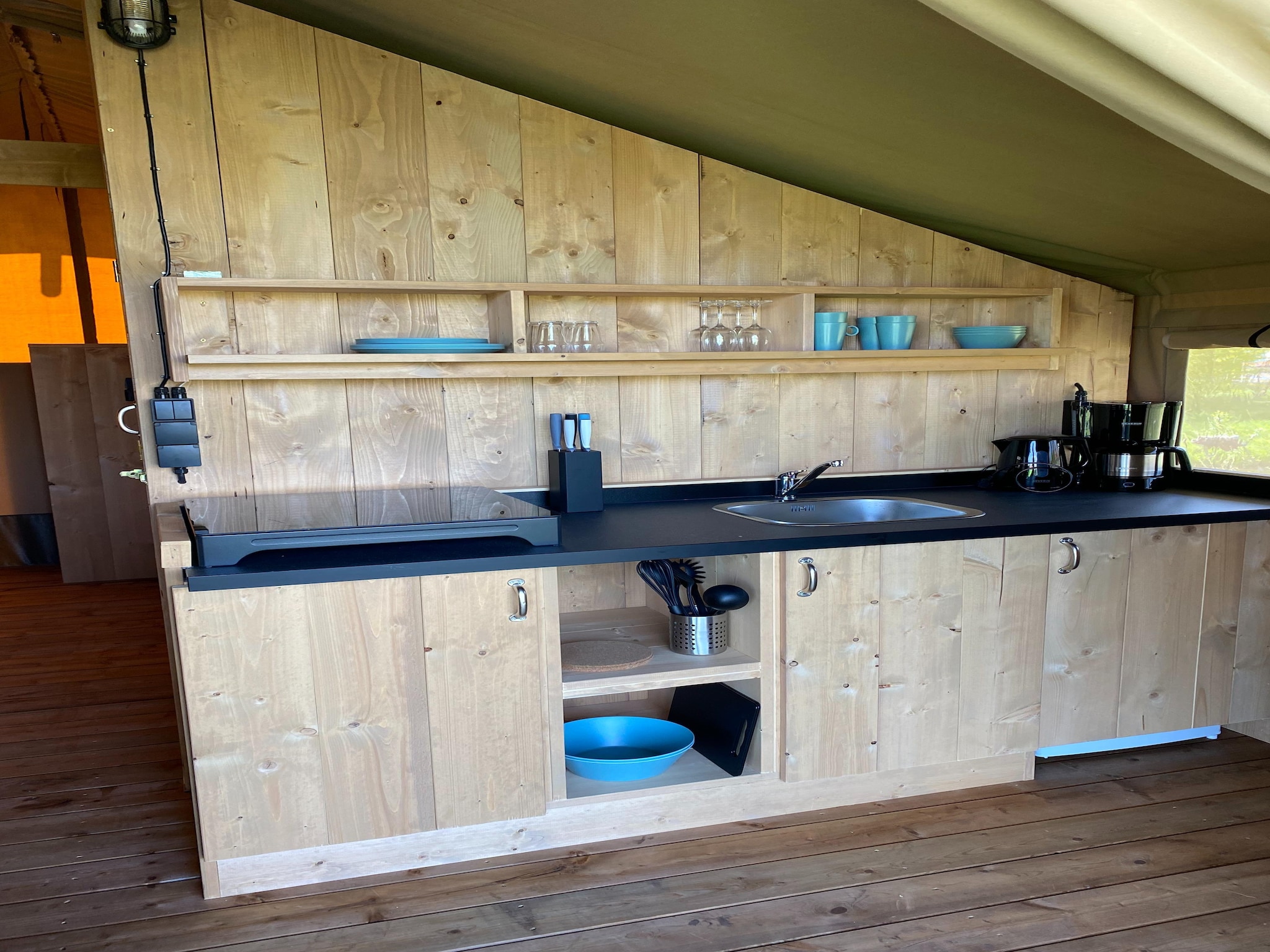   Luxe glamping met badkamer 2