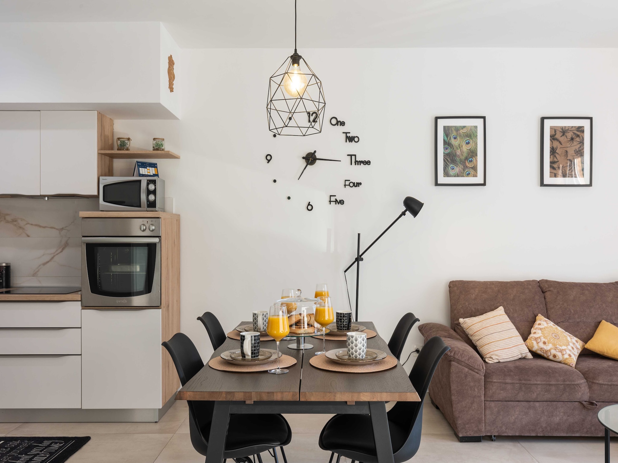 Apartmá Apartment Why Not - Two Bedroom Apartment with Bal