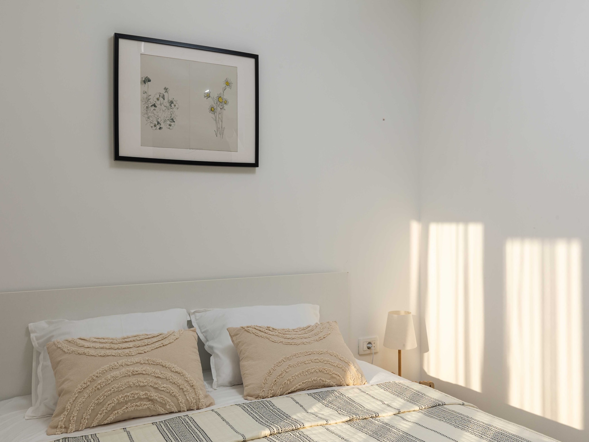 Apartmá Apartment Why Not - Two Bedroom Apartment with Bal
